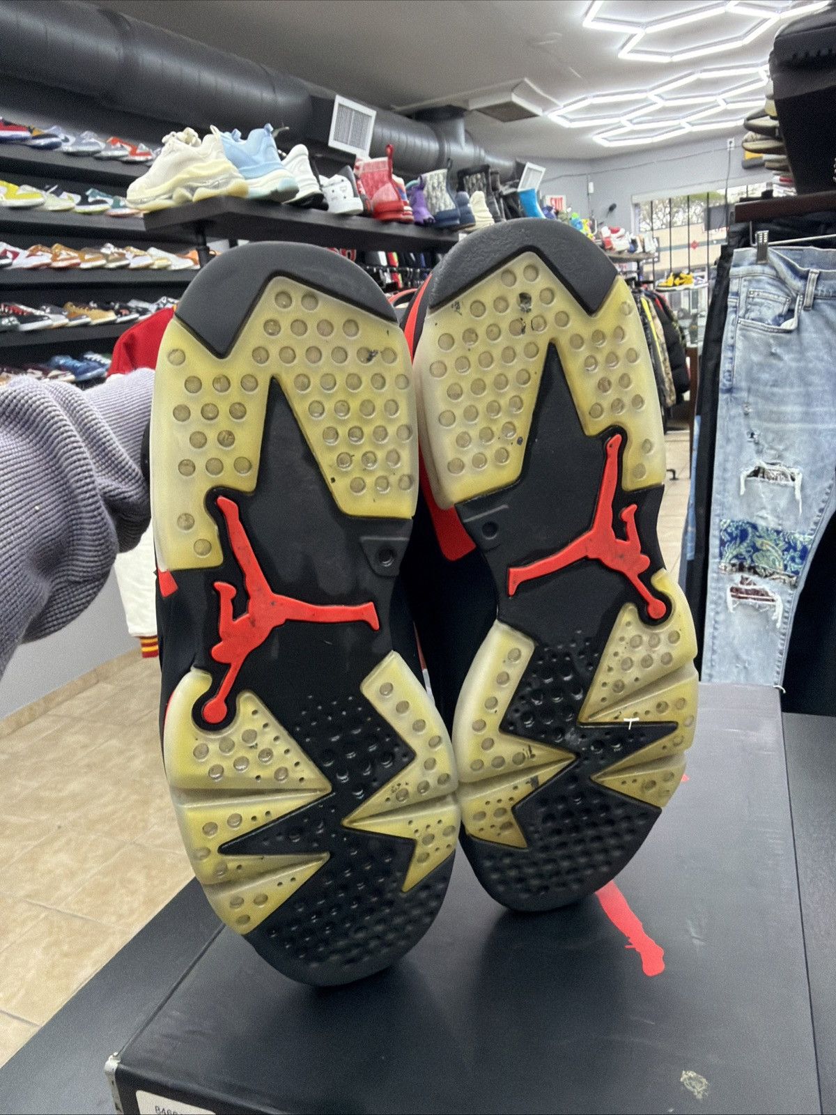 Jordan Brand Air Jordan 6 Retro Black Infrared 2019 Men's Size 9.5 OG All Size US 9.5 / EU 42-43 - 23 Thumbnail