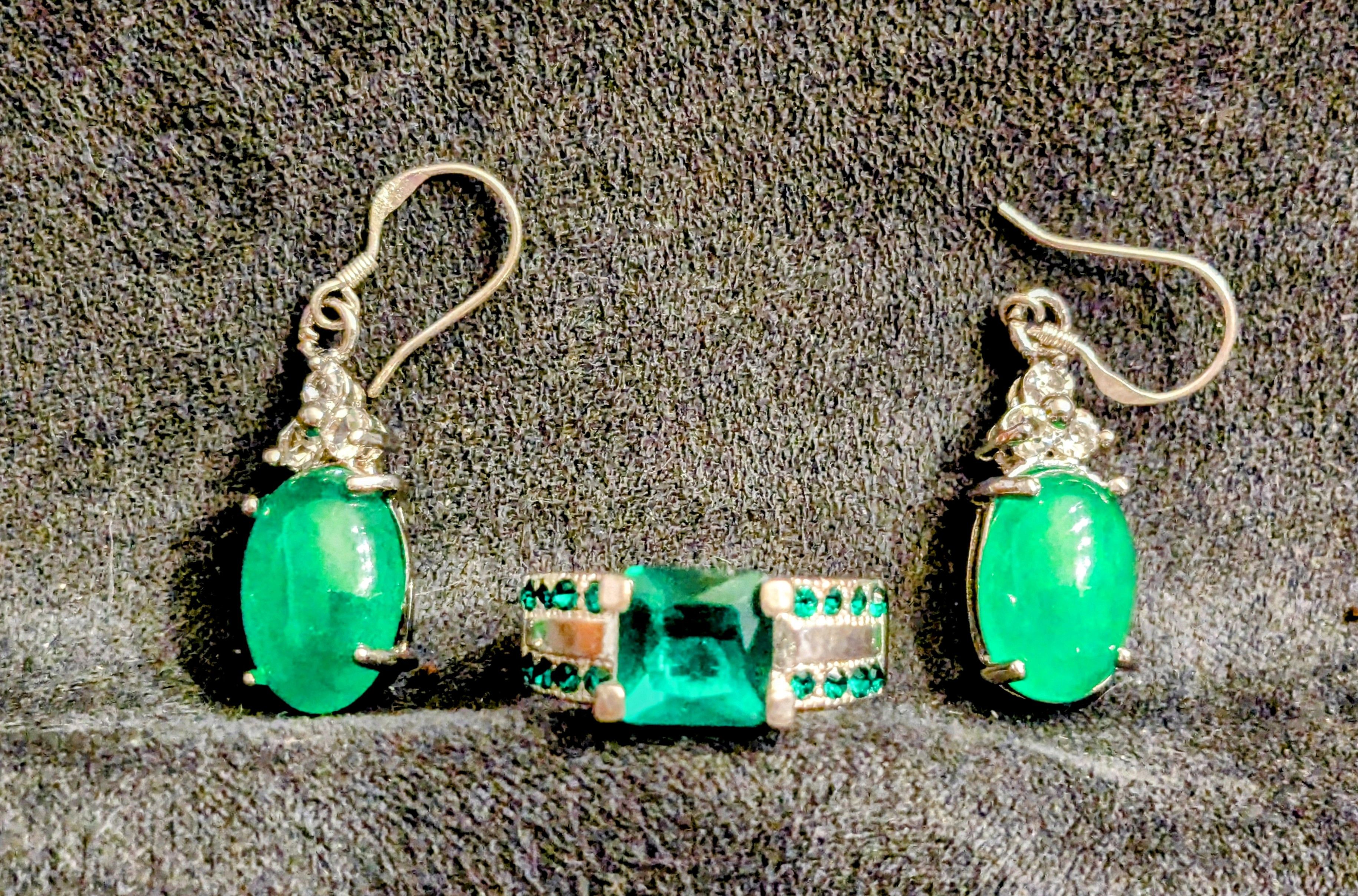 Designer Green Sapphire w/Rhinestones Ring+2 Jade Earring Jewelry Set Size ONE SIZE - 1 Thumbnail