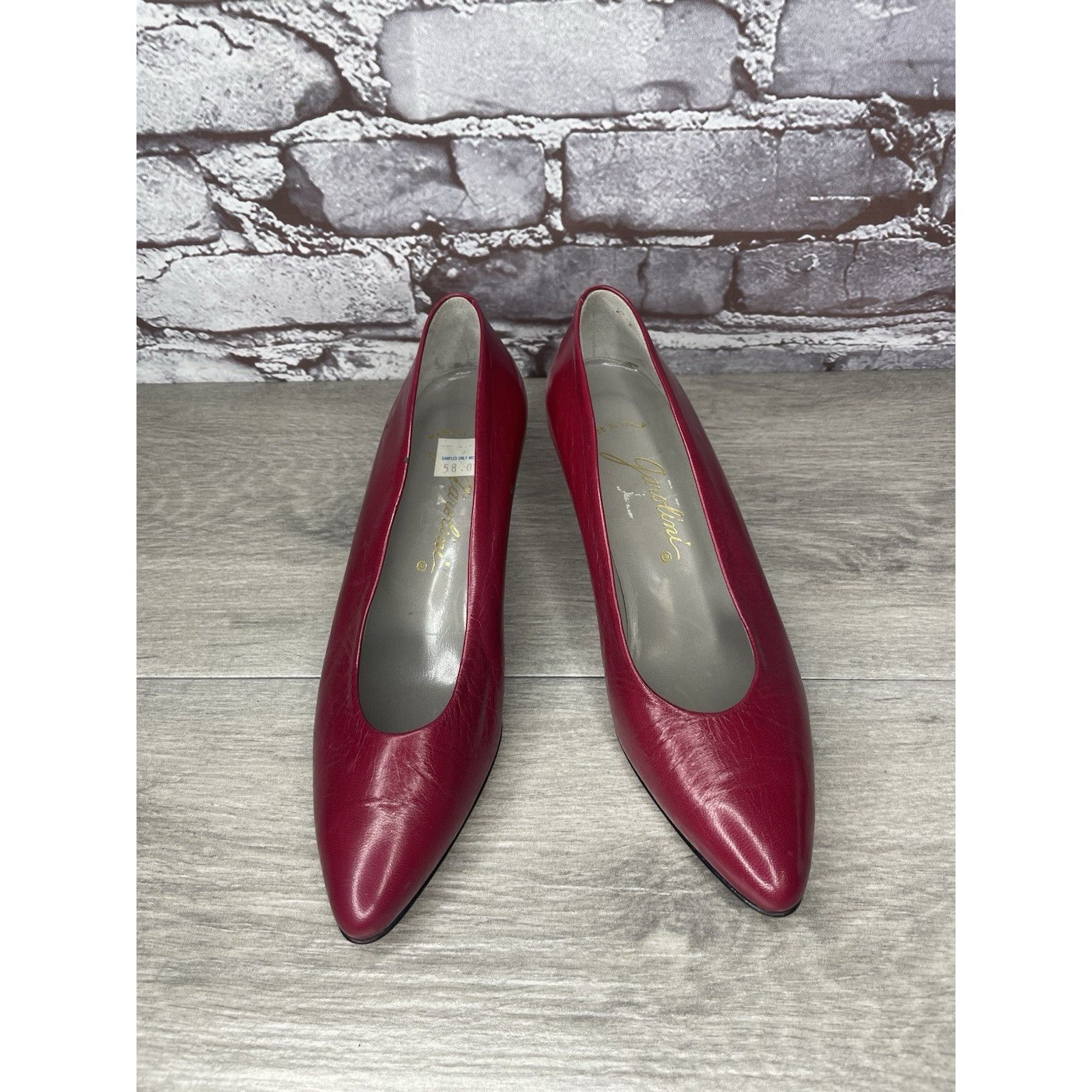Carolina Herrera Garolini Cherry Red Leather Pointed Toe Italy Dress Heels Wo Size US 5.5 / IT 35.5 - 12 Thumbnail