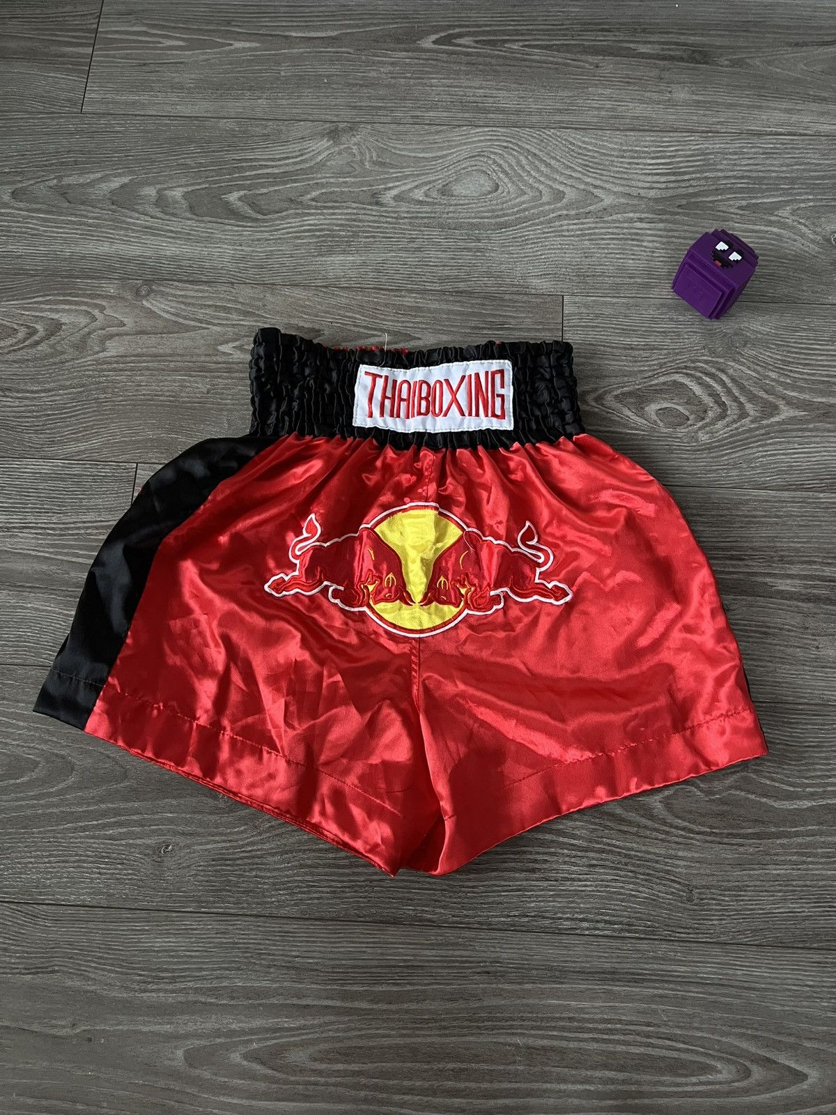 Other Red Bull Vintage Muay Thai Boxing Rare Shorts Size US 32 / EU 48 - 1 Thumbnail