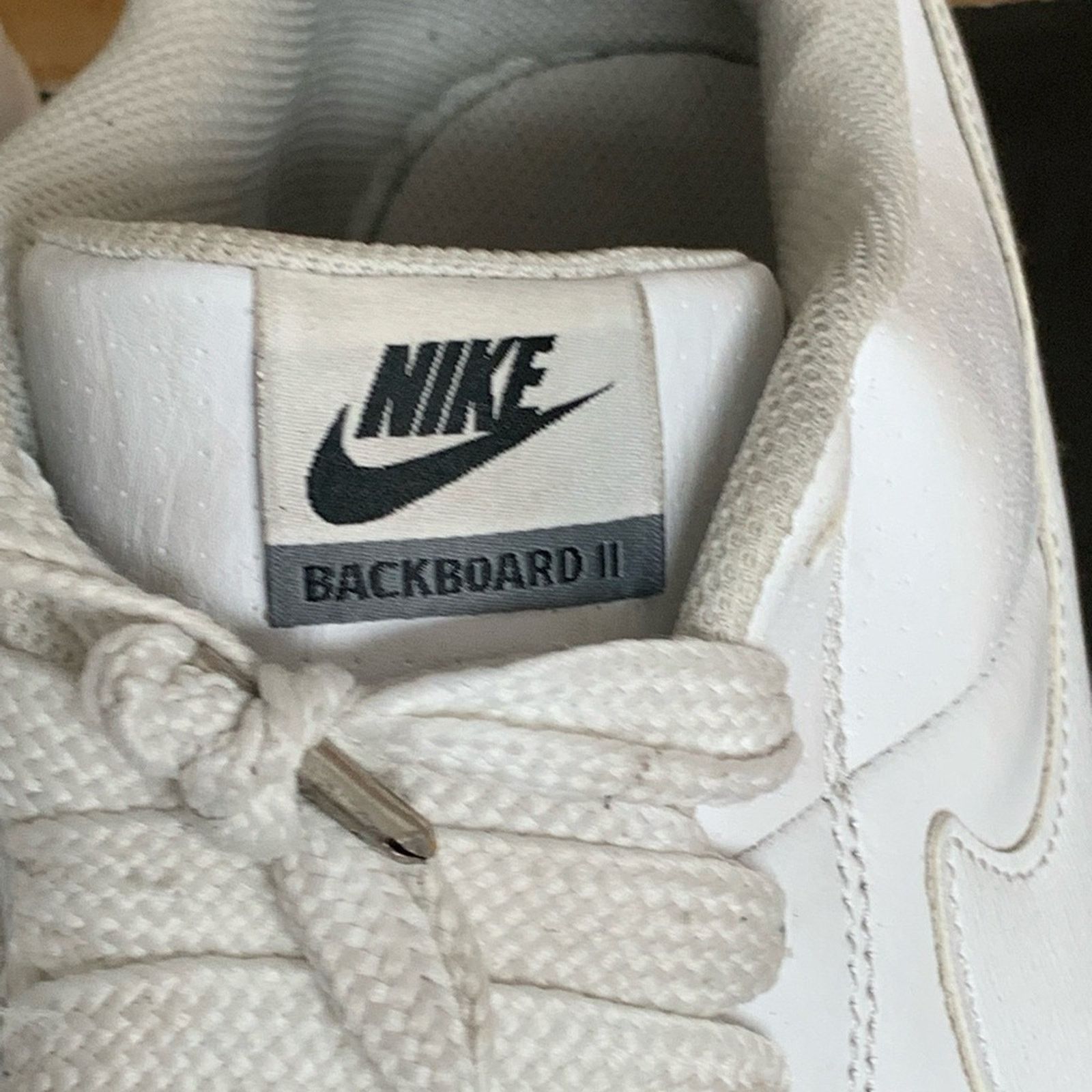 Nike CLASSIC NIKE BACKBOARD II ALL WHITE MENS SHOES SIZE 12 NICE Size US 12 / EU 45 - 5 Thumbnail