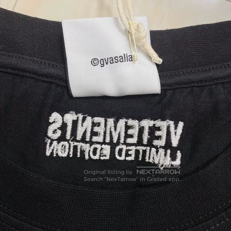 Vetements Vetements Long-Sleeve Embroidered Short L Size US L / EU 52-54 / 3 - 6 Thumbnail