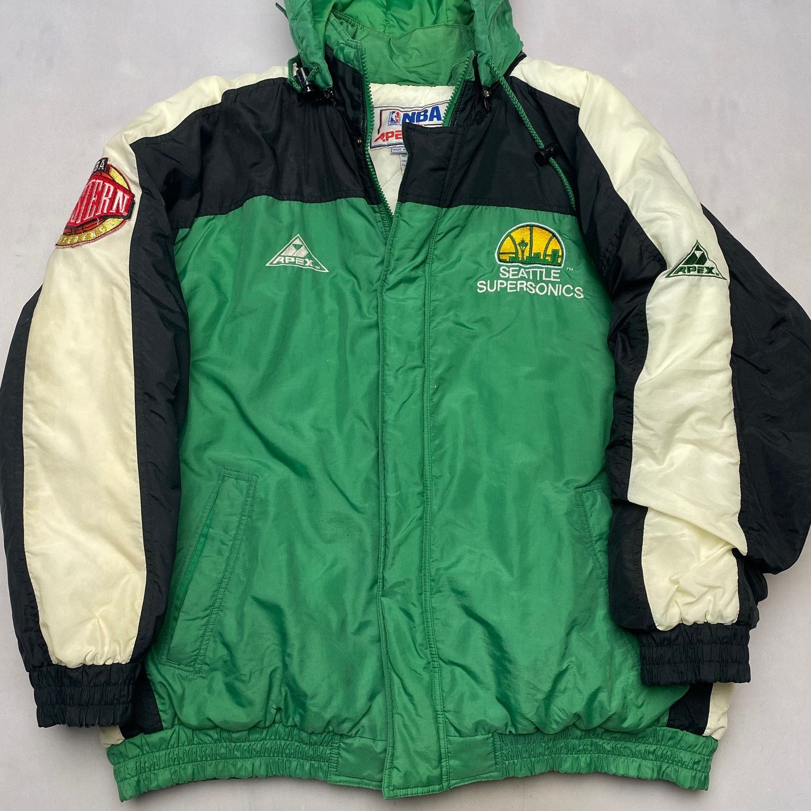 Apex One × NBA × Vintage Vintage 90s Seattle Supersonics Apex One Jacket Men's XL NBA Size US XL / EU 56 / 4 - 2 Thumbnail