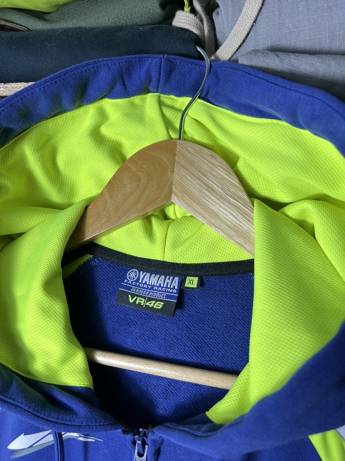 Yamaha Vintage Y2K Yamaha VALENTINO ROSSI 46 Hoodie Rare Retro Hype Size US XL / EU 56 / 4 - 7 Thumbnail
