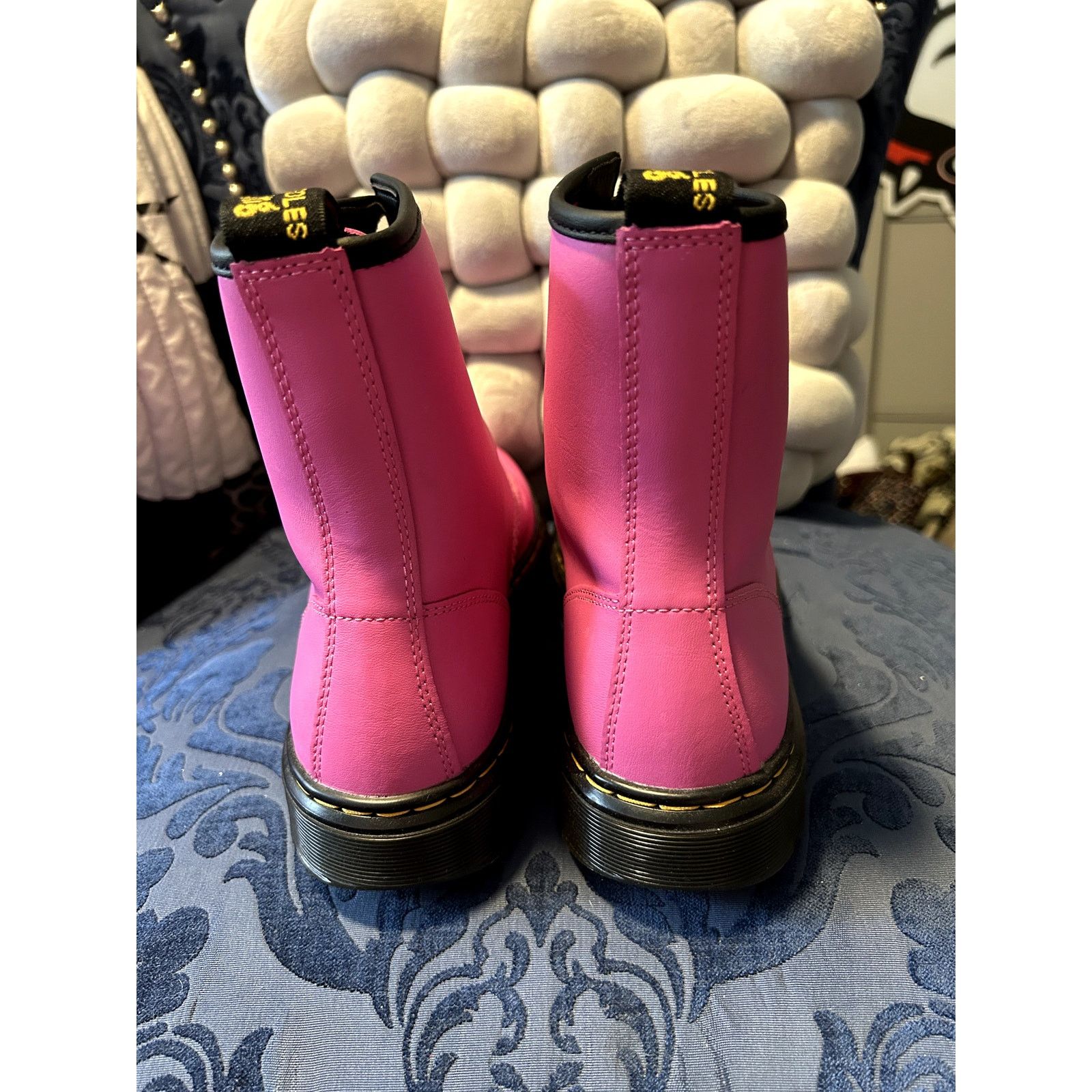 Dr. Martens Dr Martens Zavala Bubble Gum Pink size 8/EU 39 NWOT Size US 8 / IT 38 - 4 Thumbnail