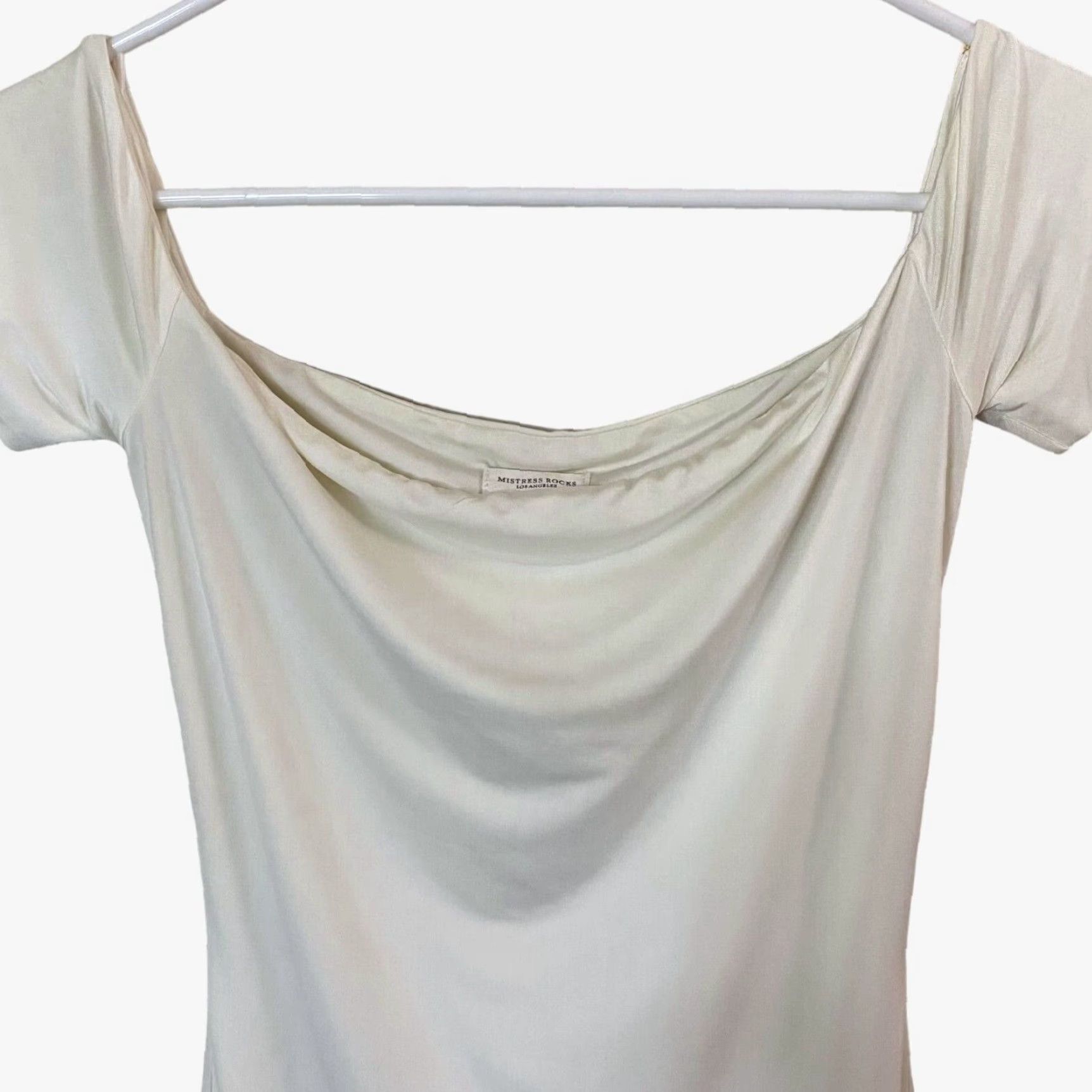 Vintage VINTAGE Mistress Rocks Off The Shoulder White Jersey Bardot Mini Dress XS Extra Small Women Short Sleeve Rock Pattern Solid Size XS / US 0-2 / IT 36-38 - 5 Thumbnail