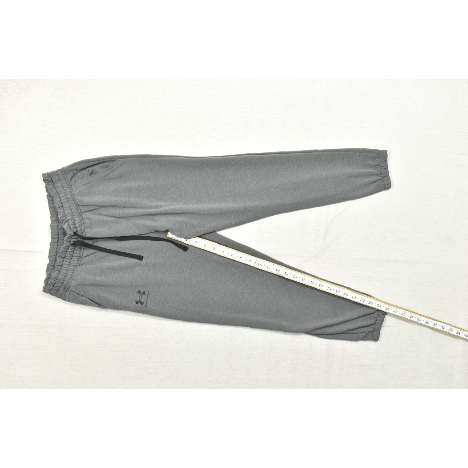 Under Armour Under Armour Men's XS Gray Jogger Sweatpants Loose Fit Tapered Leg Elastic Waist Sweatpants Clothing Regular Rise Front Pocket Logo Size US 27 - 4 Thumbnail