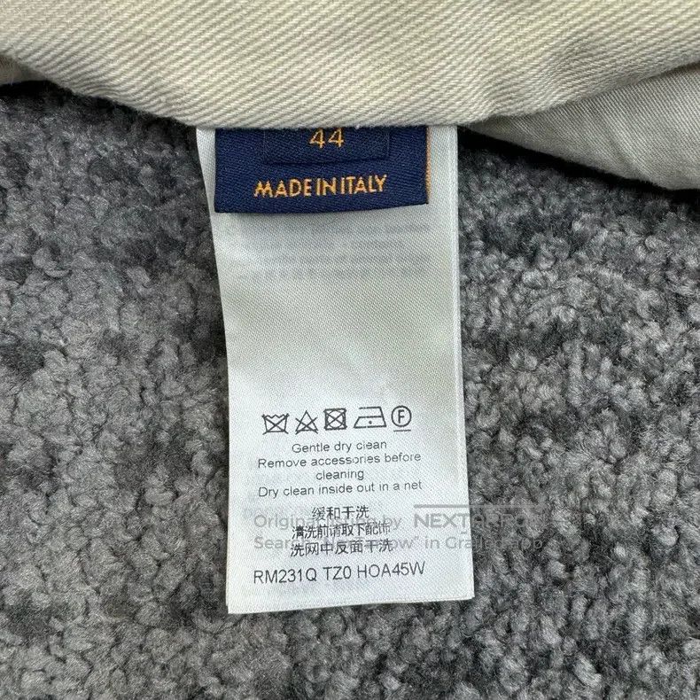 Louis Vuitton Louis Vuitton White embossed LOGO logging jacket Size US S / EU 44-46 / 1 - 5 Thumbnail