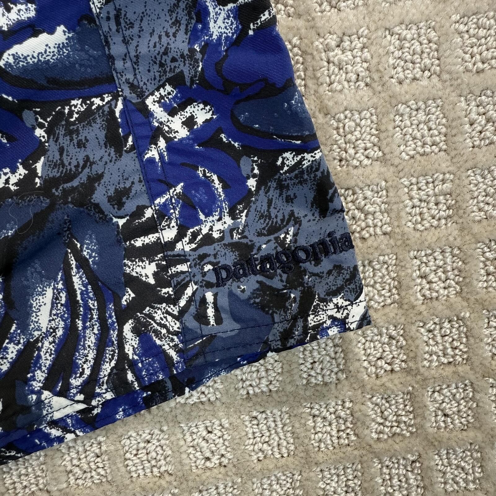 Patagonia Patagonia Floral Board Shorts Size 33 Blue Size US 34 / EU 50 - 4 Thumbnail