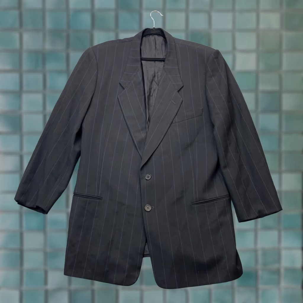 Saks Fifth Avenue New Title: Saks Fifth Avenue Vintage Giorgio Armani Jacket, Black Blazer, 46R, Pinstripe Size 46R - 1 Thumbnail