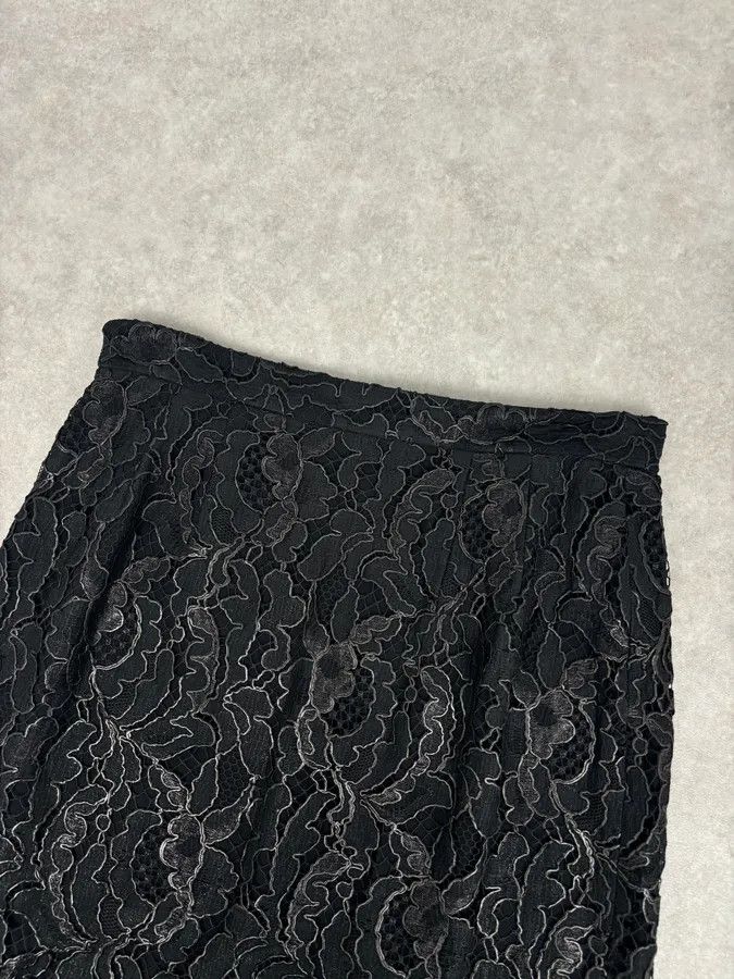 Gucci FW2013 Gucci Black Lace Scalloped Skirt by Frida Giannini Size 26" / US 2 / IT 38 - 5 Thumbnail