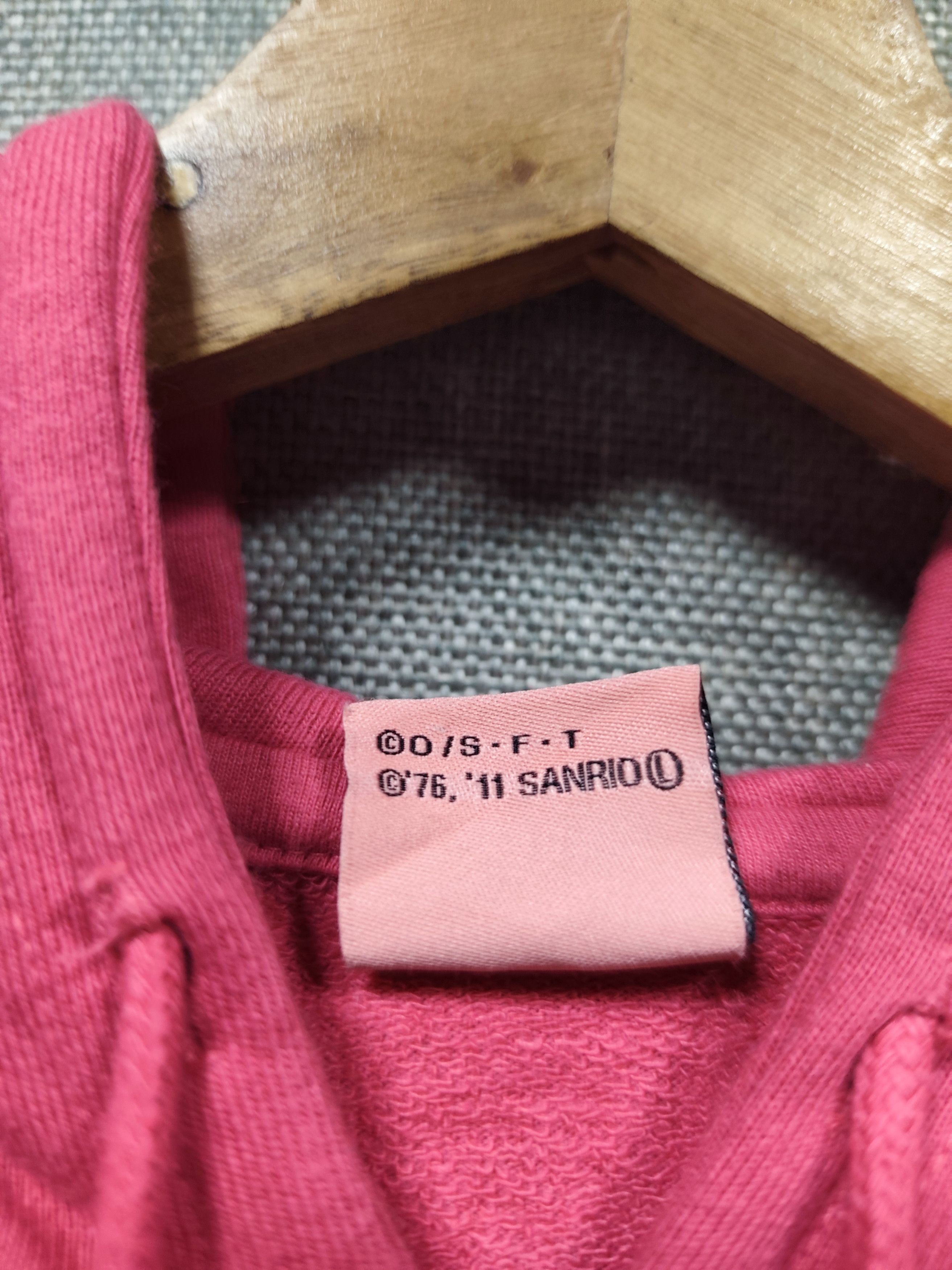 One Piece Sweatshirt hoodie one piece x hello kitty Size US M / EU 48-50 / 2 - 7 Thumbnail