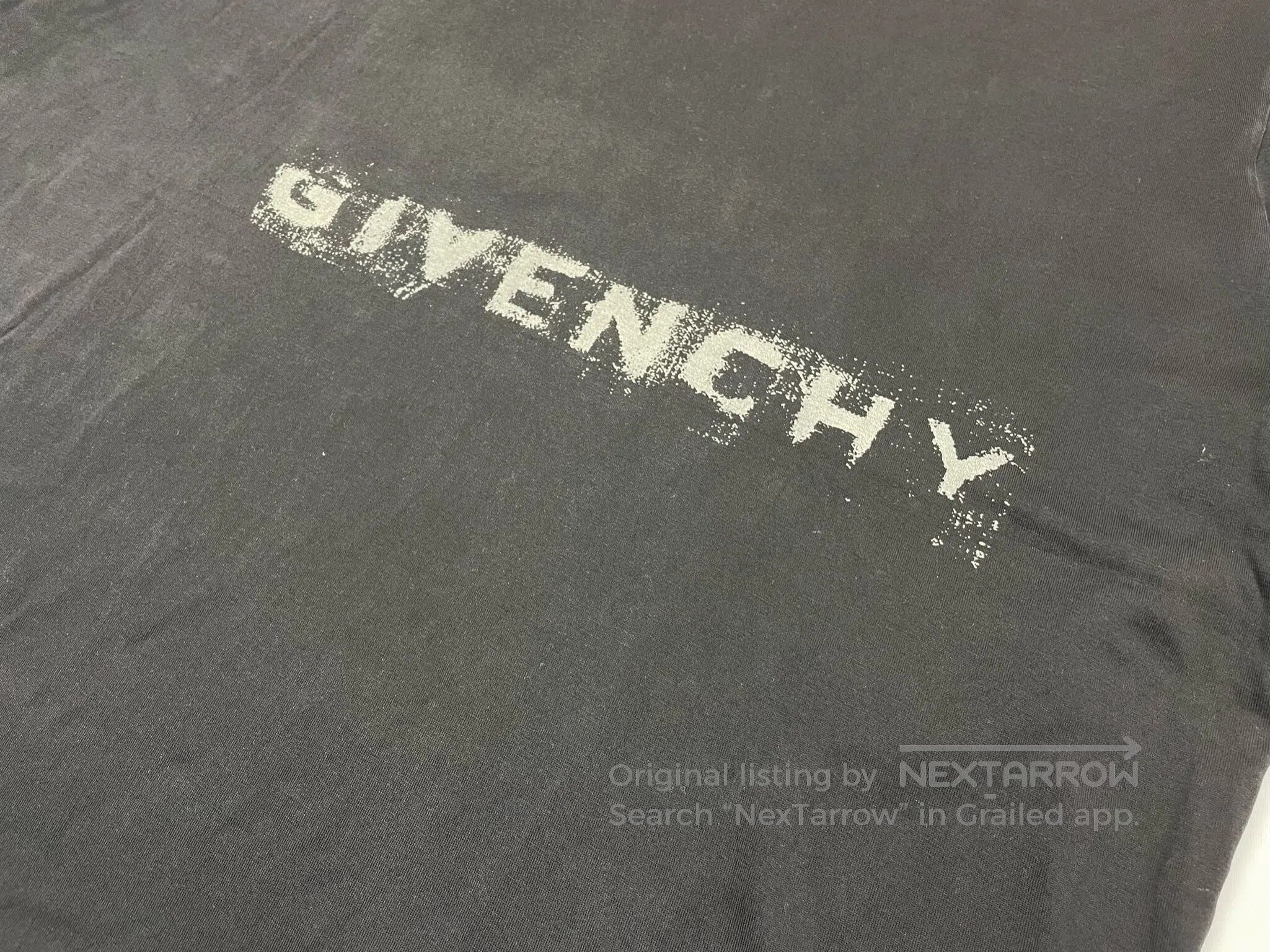 Givenchy Givenchy Distressed Logo Short Sleeve Size US L / EU 52-54 / 3 - 4 Thumbnail