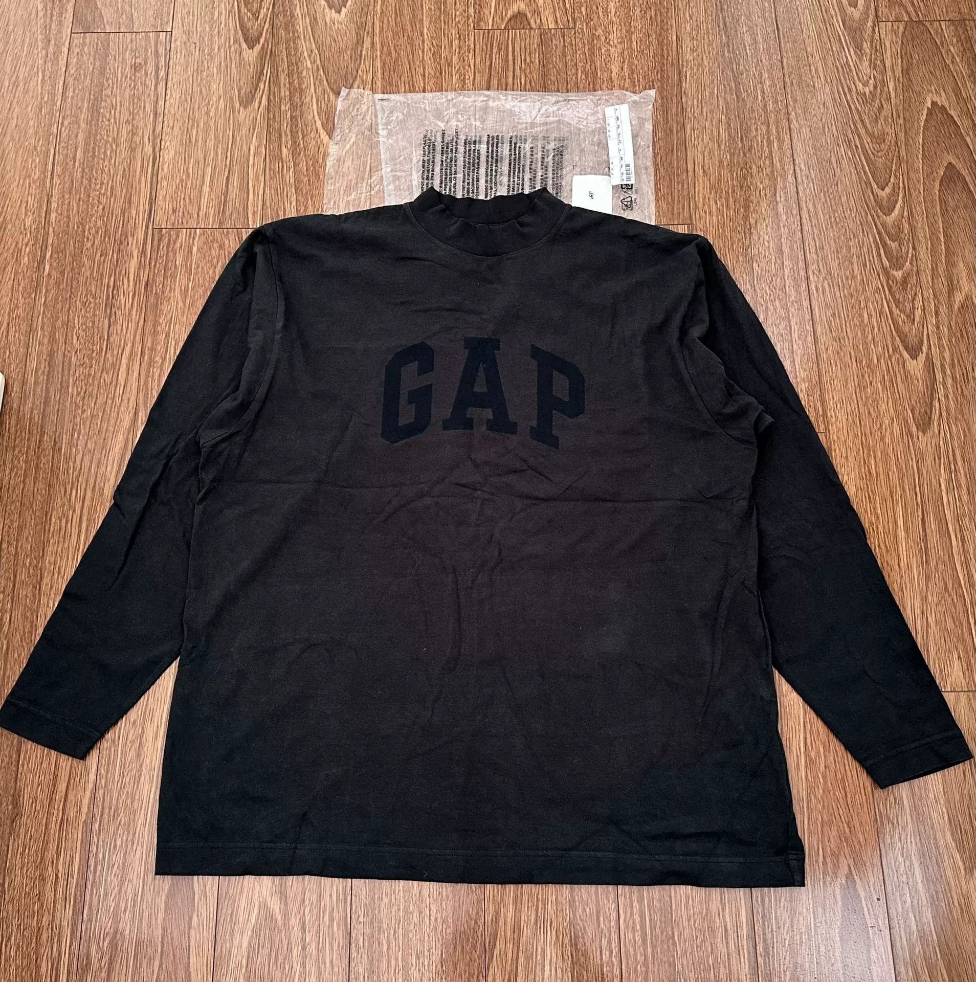 Yeezy YEEZY x Gap Letter Logo Crewneck Long Sleeve T-Shirt Size US M / EU 48-50 / 2 - 1 Thumbnail