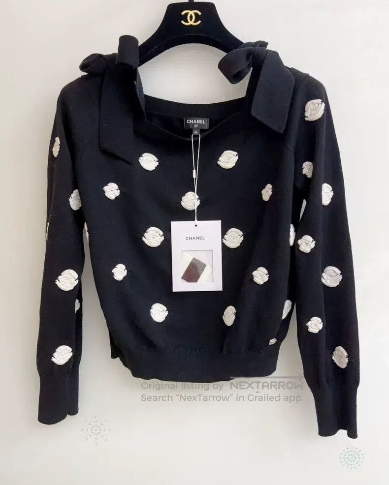 Chanel Chanel 23k camelia cashmere sweater Size XS / US 0-2 / IT 36-38 - 1 Thumbnail
