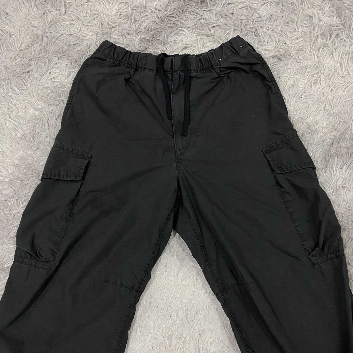Uniqlo Uniqlo cargo lightweight pant Size US 33 - 3 Thumbnail