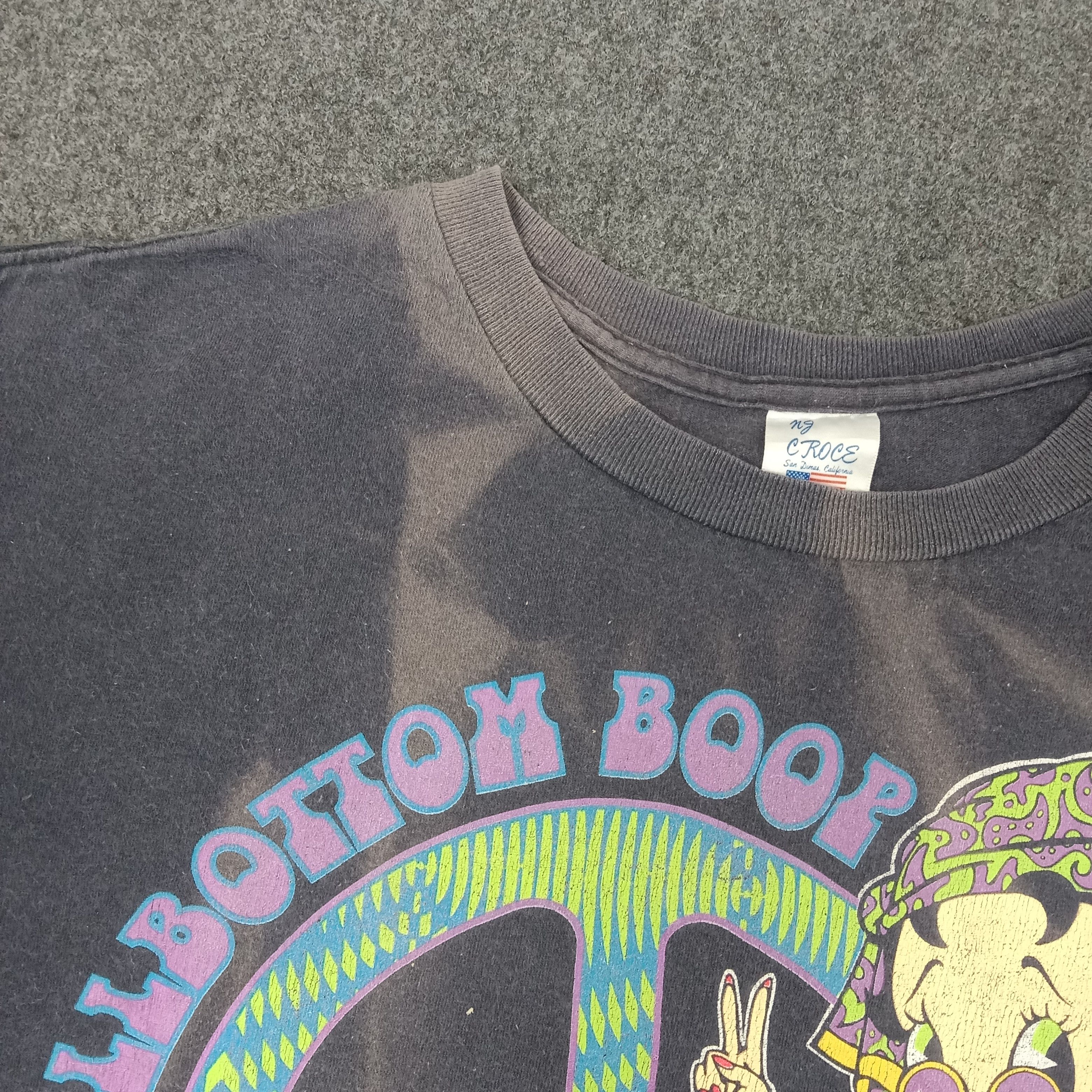 Vintage Vintage 90's Betty Boop Parody Bellbottom Boop Tshirt C239N9 Size US L / EU 52-54 / 3 - 4 Thumbnail
