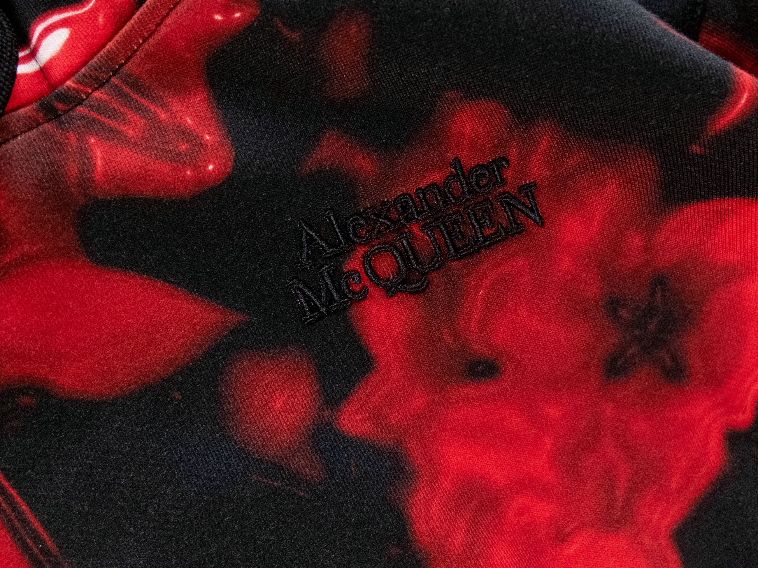 Alexander McQueen ALEXANDER MCQUEEN black & red Wax Floral hoodie sweatshirt Size US M / EU 48-50 / 2 - 5 Thumbnail