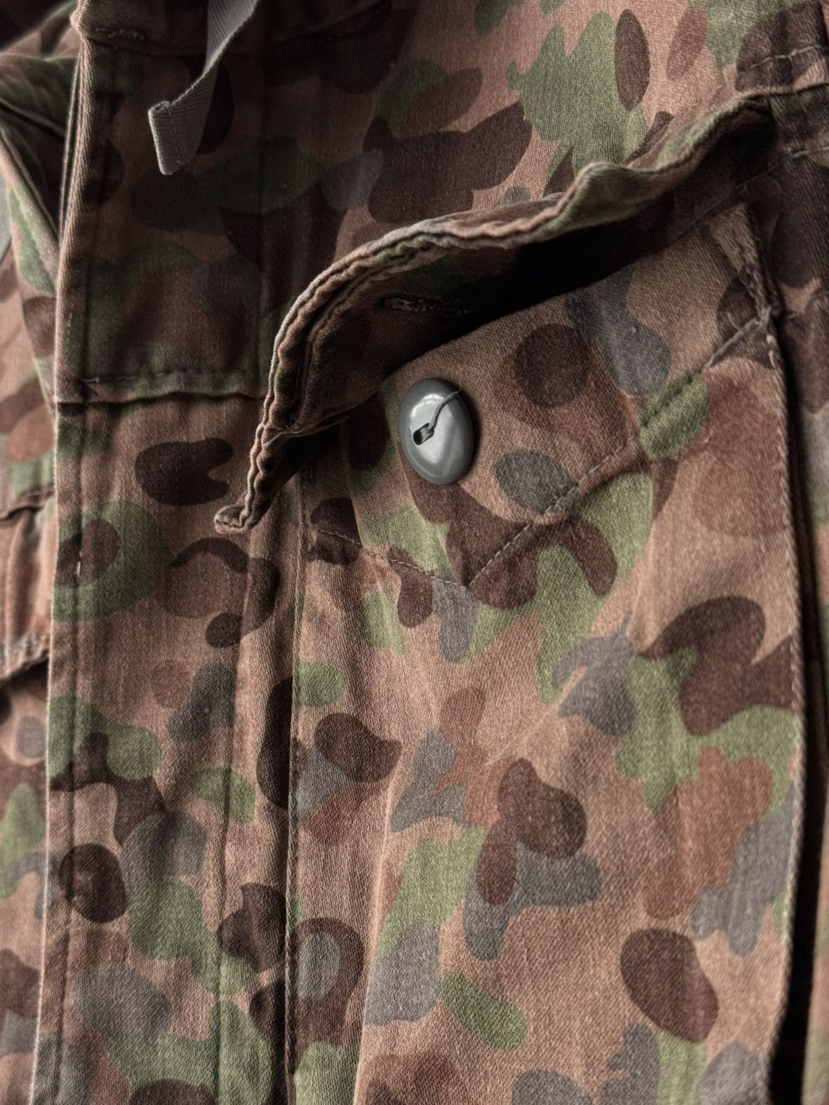 Vintage 1960s Vintage Austrian Army Pea Dot Camo Jacket Size US M / EU 48-50 / 2 - 5 Thumbnail