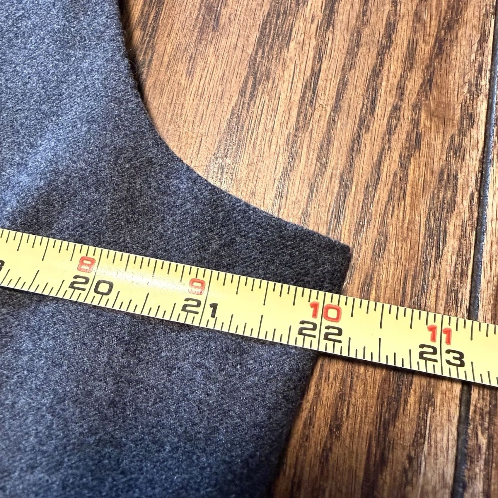 Eleventy ELEVENTY Vest Front Button Front Mens XL Gray WOOL Stretch NEW Vest Mens XL Gray Wool Spandex Regular Solid Italy Brand ELEVENTY VINTAGE? Size US XL / EU 56 / 4 - 8 Thumbnail