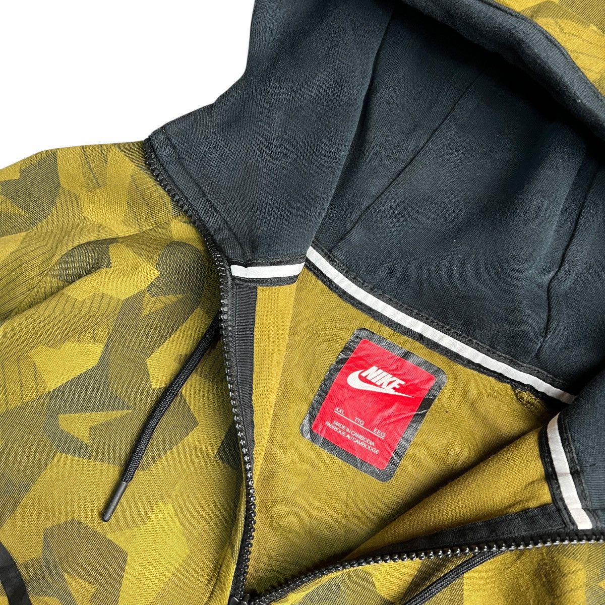 Nike Nike Tech Fleece Green Camo Size US XXL / EU 58 / 5 - 3 Thumbnail