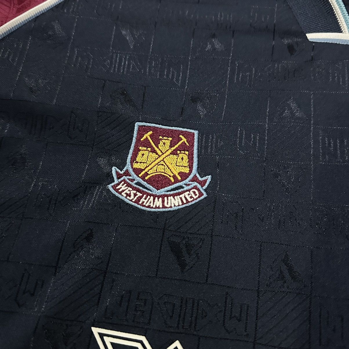 Iron Maiden West Ham United 1999 Iron Maiden Home Jersey Size US M / EU 48-50 / 2 - 5 Thumbnail