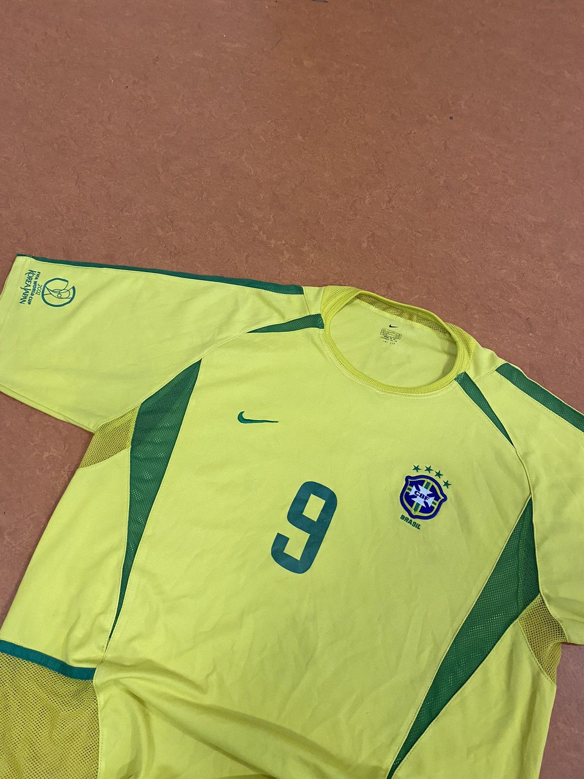 Nike × Vintage Ronaldo Brazil 2002 WORLD CUP PLAYER ISSUE Soccer Jersey XL Size US L / EU 52-54 / 3 - 4 Thumbnail