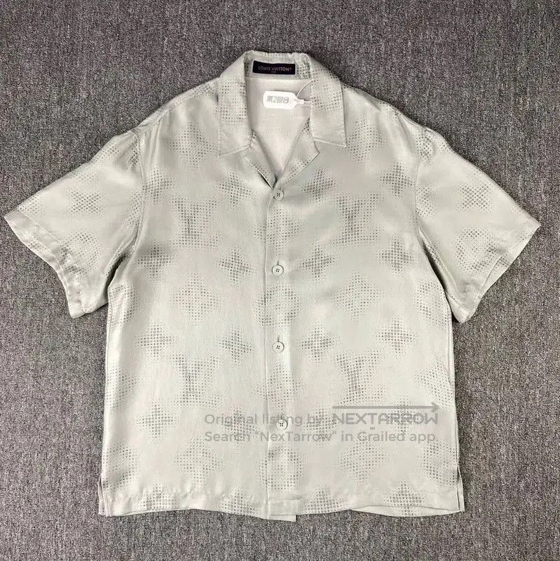 Louis Vuitton Louis Vuitton Light Gray Silk Women's Jacket . Size L / US 10 / IT 46 - 1 Thumbnail