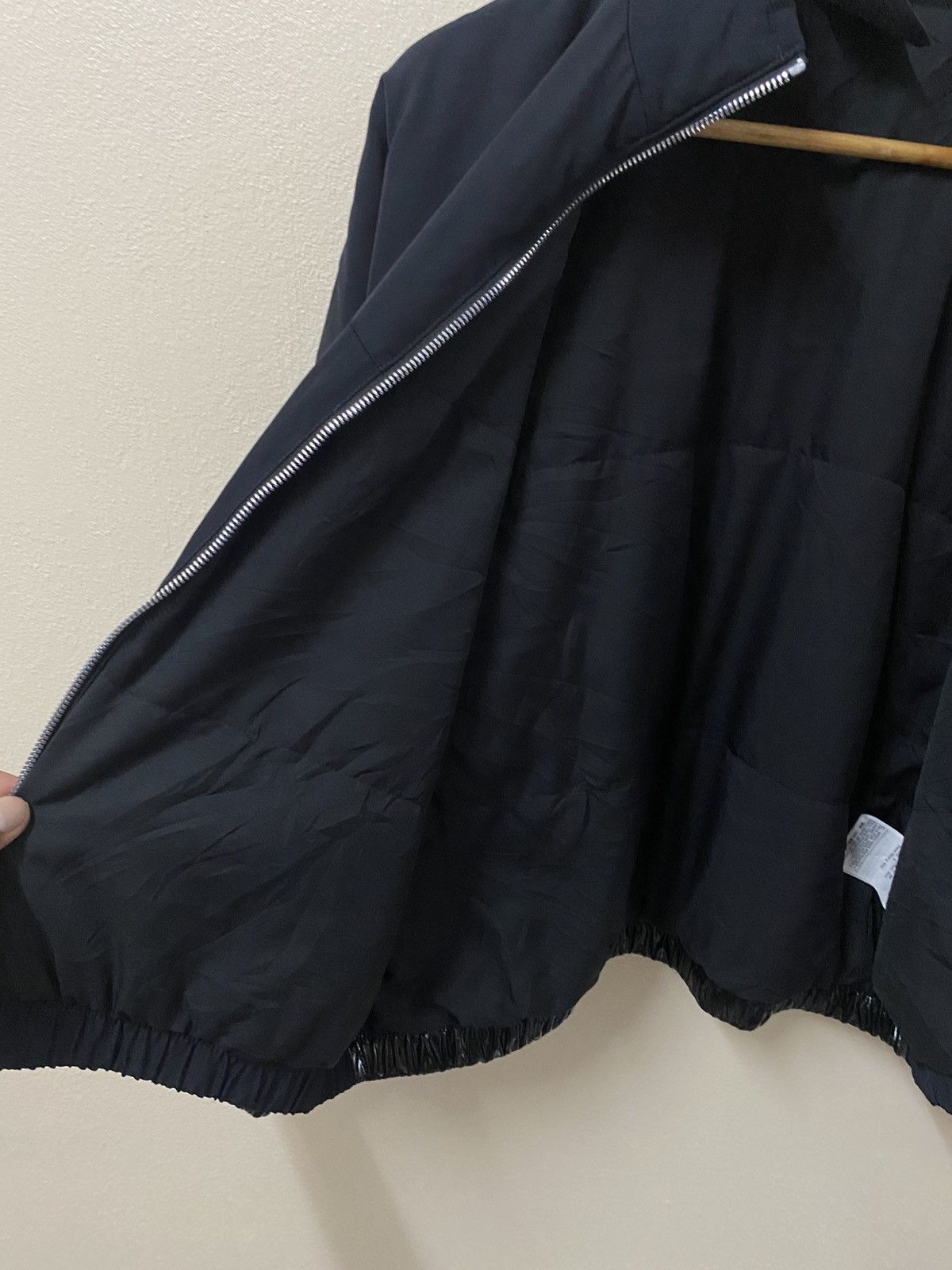 Nike Nike Black Puffer Jacket Glossy Panel Nylon Size S / US 4 / IT 40 - 8 Thumbnail