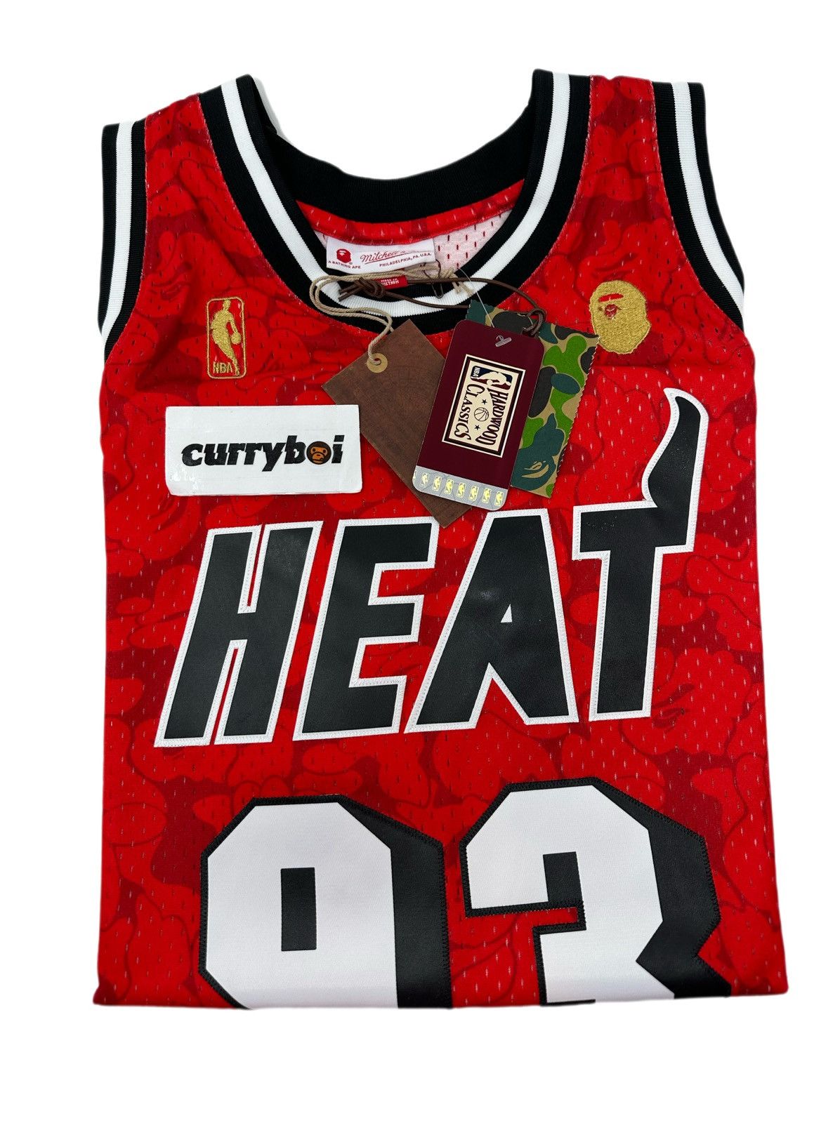 Bape × Mitchell & Ness BAPE x Mitchell & Ness Miami Heat Jersey Red Size US L / EU 52-54 / 3 - 3 Thumbnail