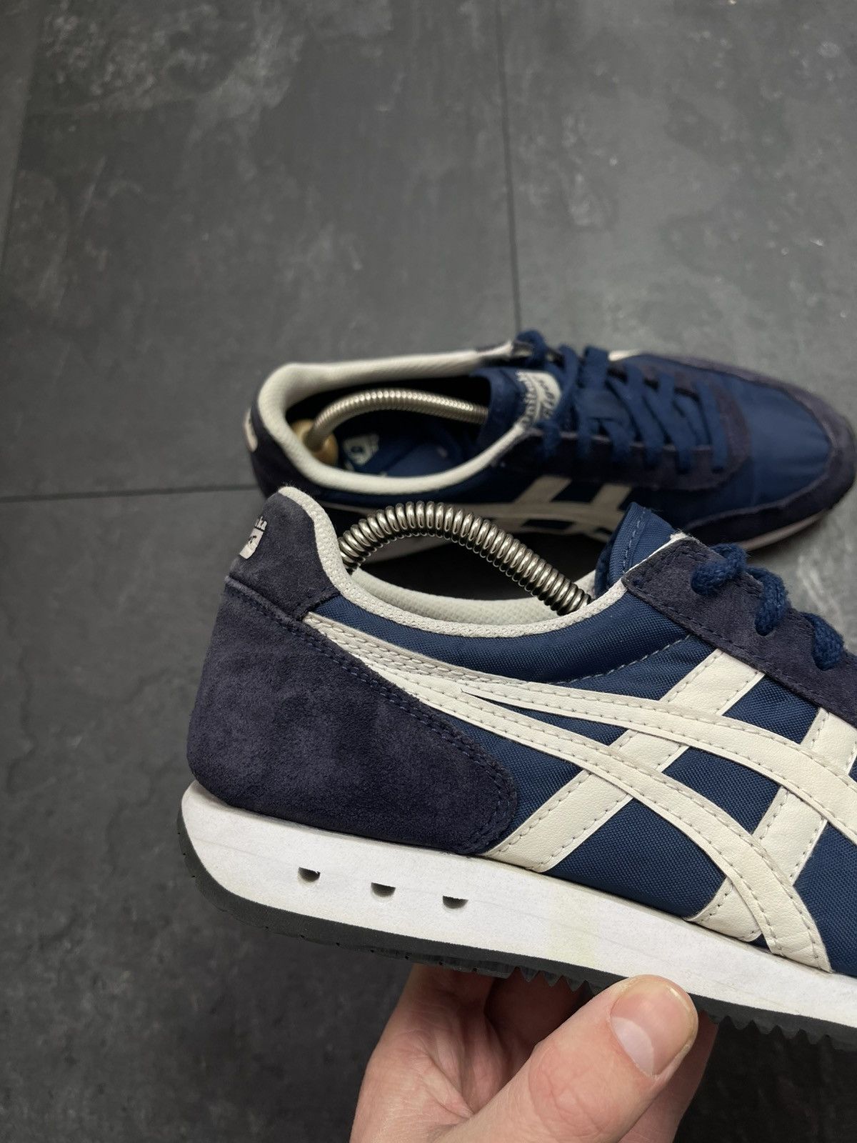 Streetwear Vintage asics onitsuka tiger low top sneakers Size US 6.5 / EU 39-40 - 2 Thumbnail