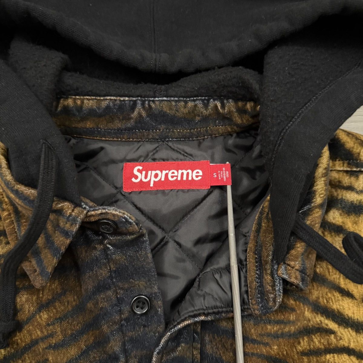 Supreme Supreme Quilted Lined Hooded Velvet Shirt Size US S / EU 44-46 / 1 - 6 Thumbnail