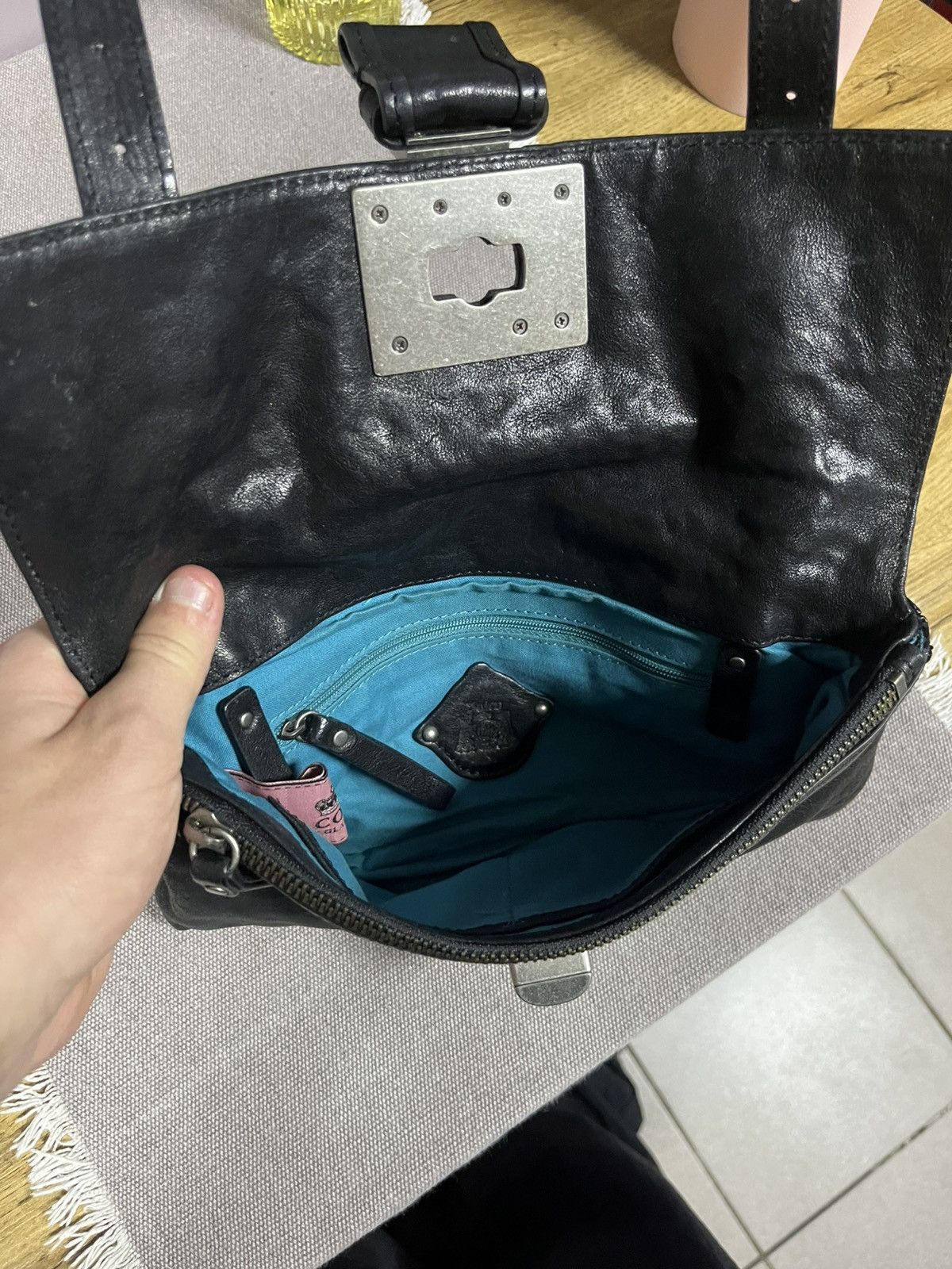 Juicy Couture RARE Glamour Juicy Couture Leather Avant Garde Handle Bag Size ONE SIZE - 5 Thumbnail