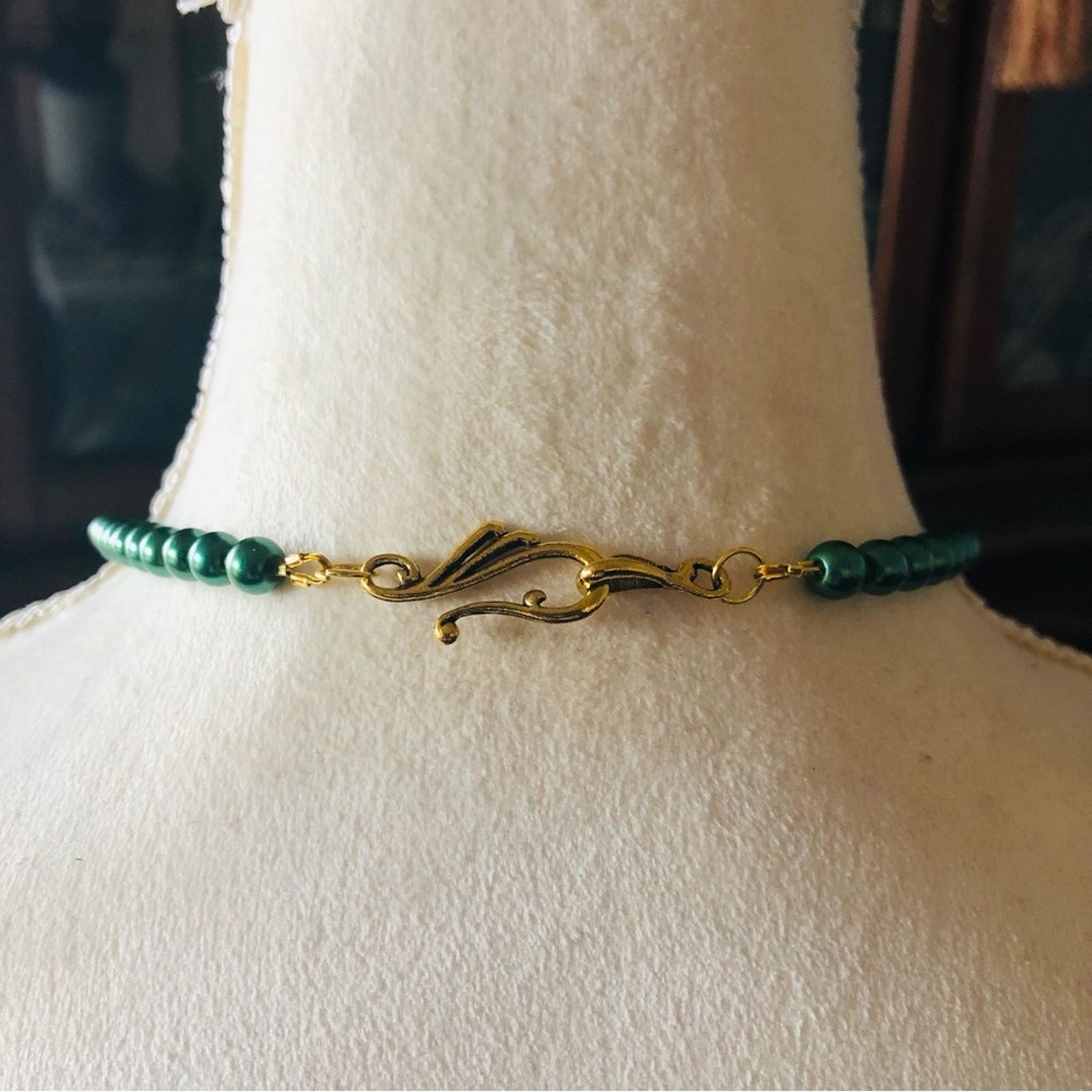 Handmade Handcrafted repurpose emerald cluster Pearl necklace Size ONE SIZE - 9 Thumbnail