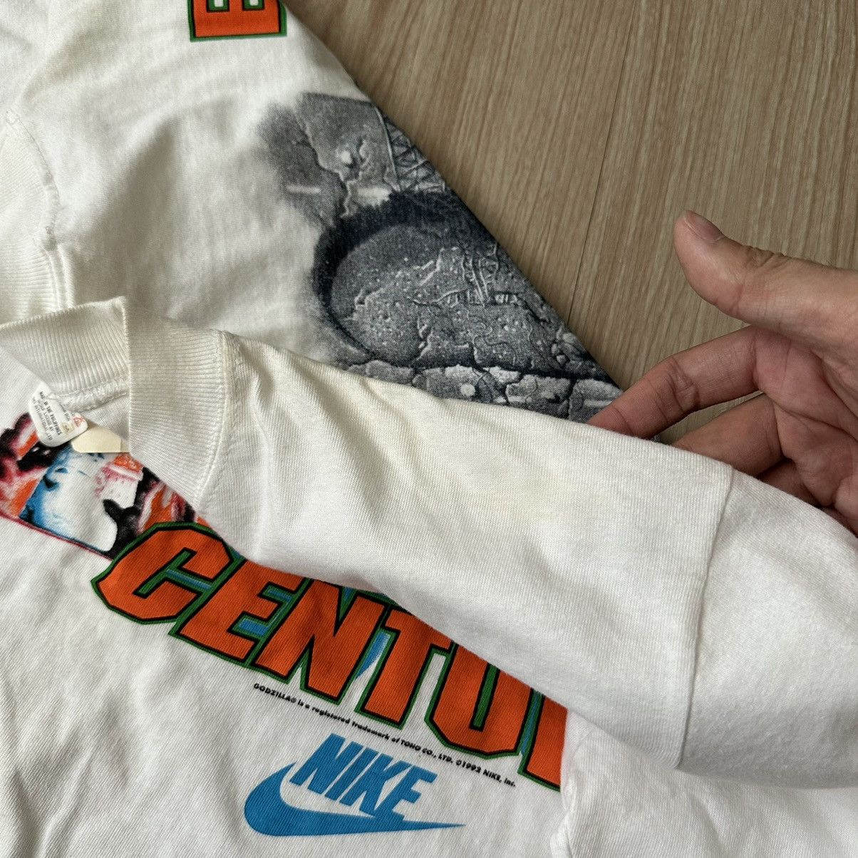 Band Tees × Nike × Vintage Vintage Nike 1992 Godzilla Vs Charles Barkley T Shirt Size US L / EU 52-54 / 3 - 13 Thumbnail