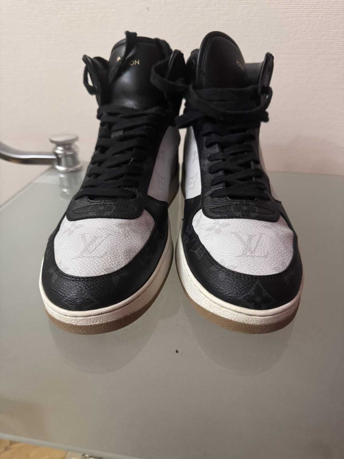 Louis Vuitton Louis vuitton rivoli Size US 8 / EU 41 - 9 Thumbnail