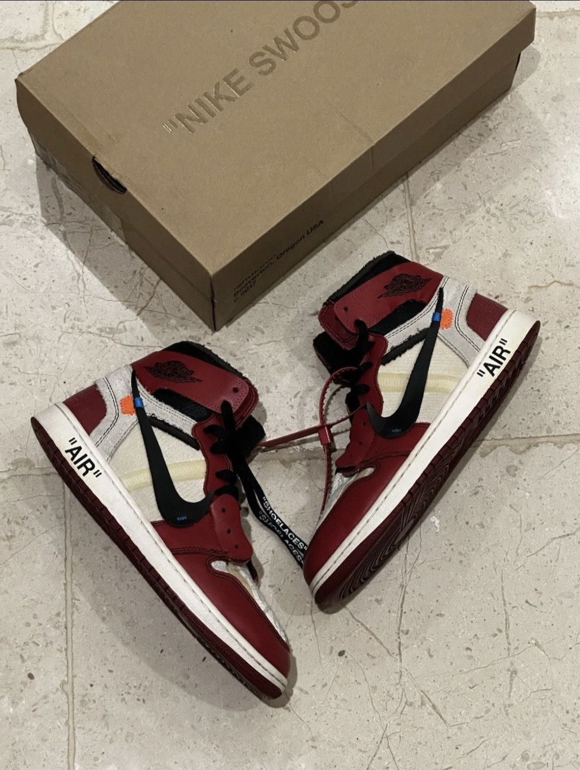 Jordan Brand × Off-White Jordan 1 Retro OG x Off White Chicago Size US 9.5 / EU 42-43 - 1 Thumbnail