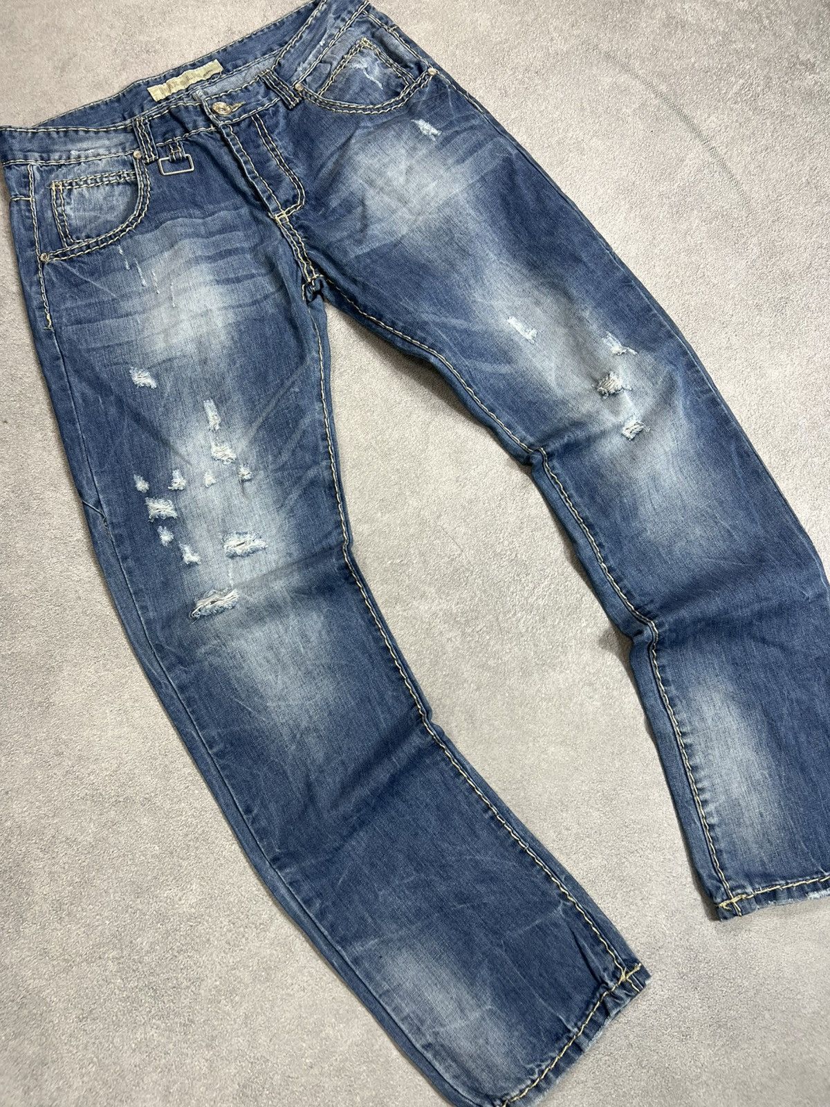 True Religion VTG True Religion Type! Balenci Distressed Washed Y2K Jeans Size US 32 / EU 48 - 4 Thumbnail