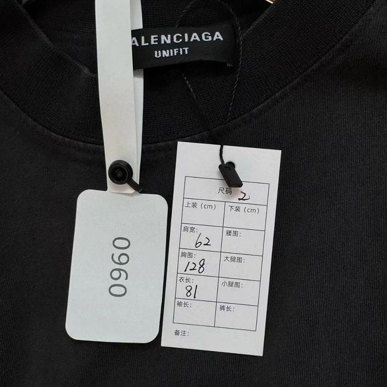 Balenciaga Balenciaga 3 B embroidered logo destruction calendar desig Size US M / EU 48-50 / 2 - 3 Thumbnail