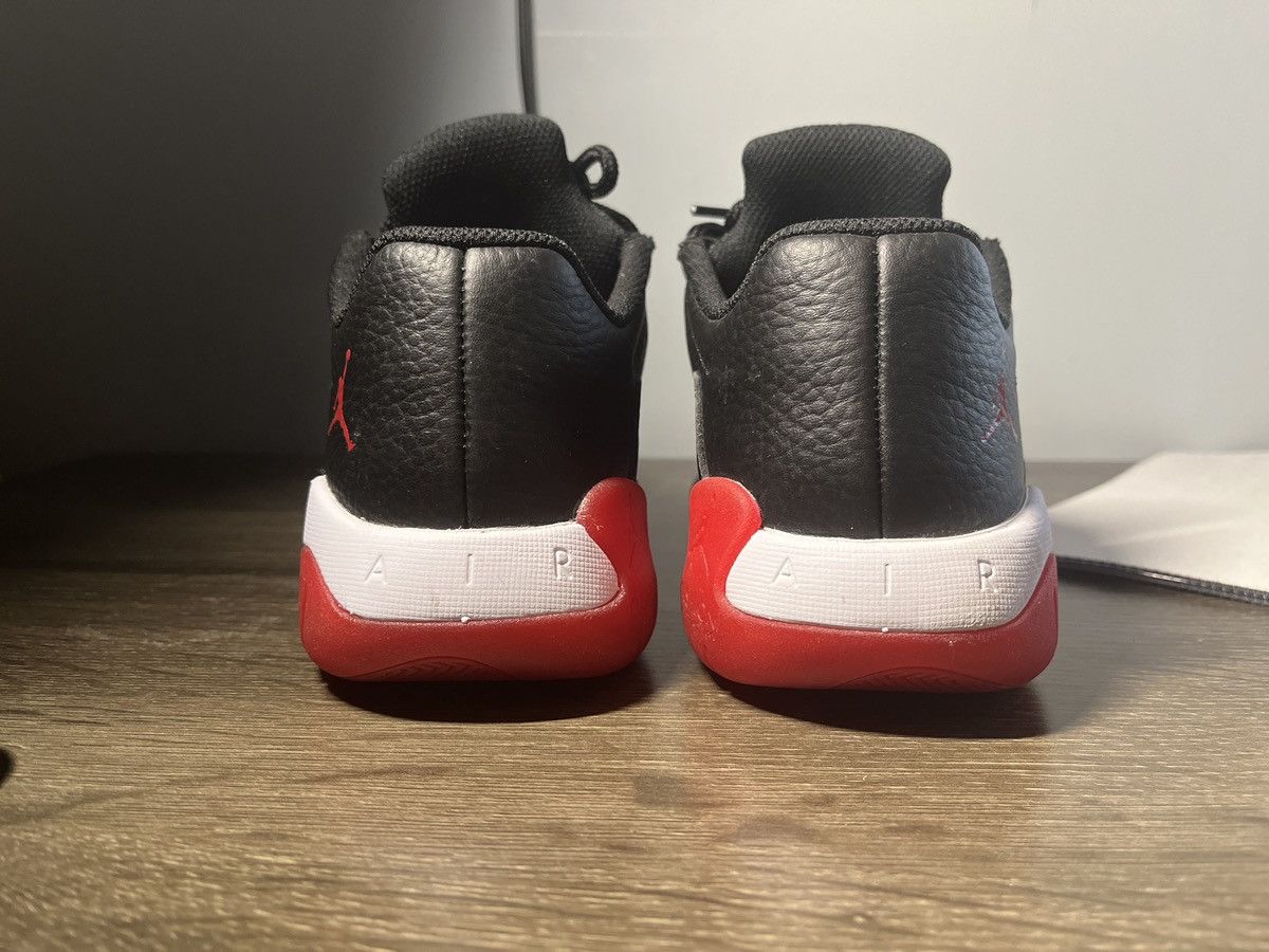 Jordan Brand Jordan 11s CMFT Low Size: 8 Size US 8 / EU 41 - 2 Thumbnail