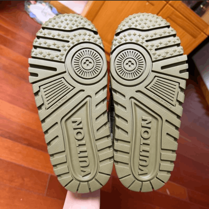 Louis Vuitton Louis Vuitton low-top sneakers 37.5 Size US 5 / EU 37 - 4 Thumbnail
