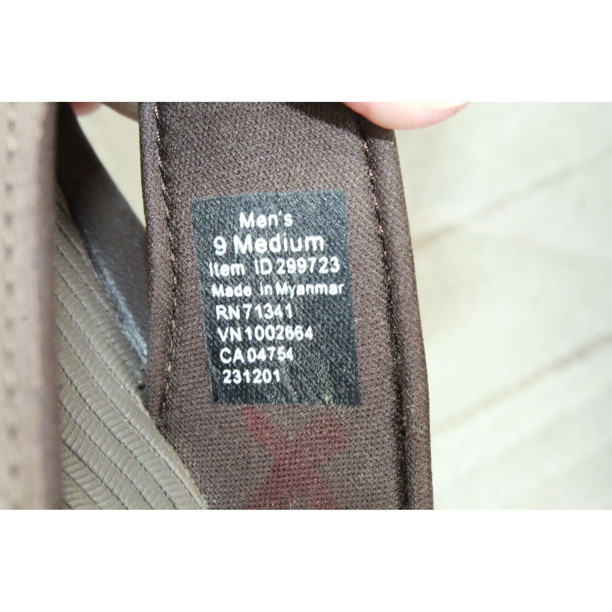 L.L. Bean × Leather LL Bean Men's Swift River Flip Flops All Terrain Size US 9 / EU 42 - 6 Thumbnail