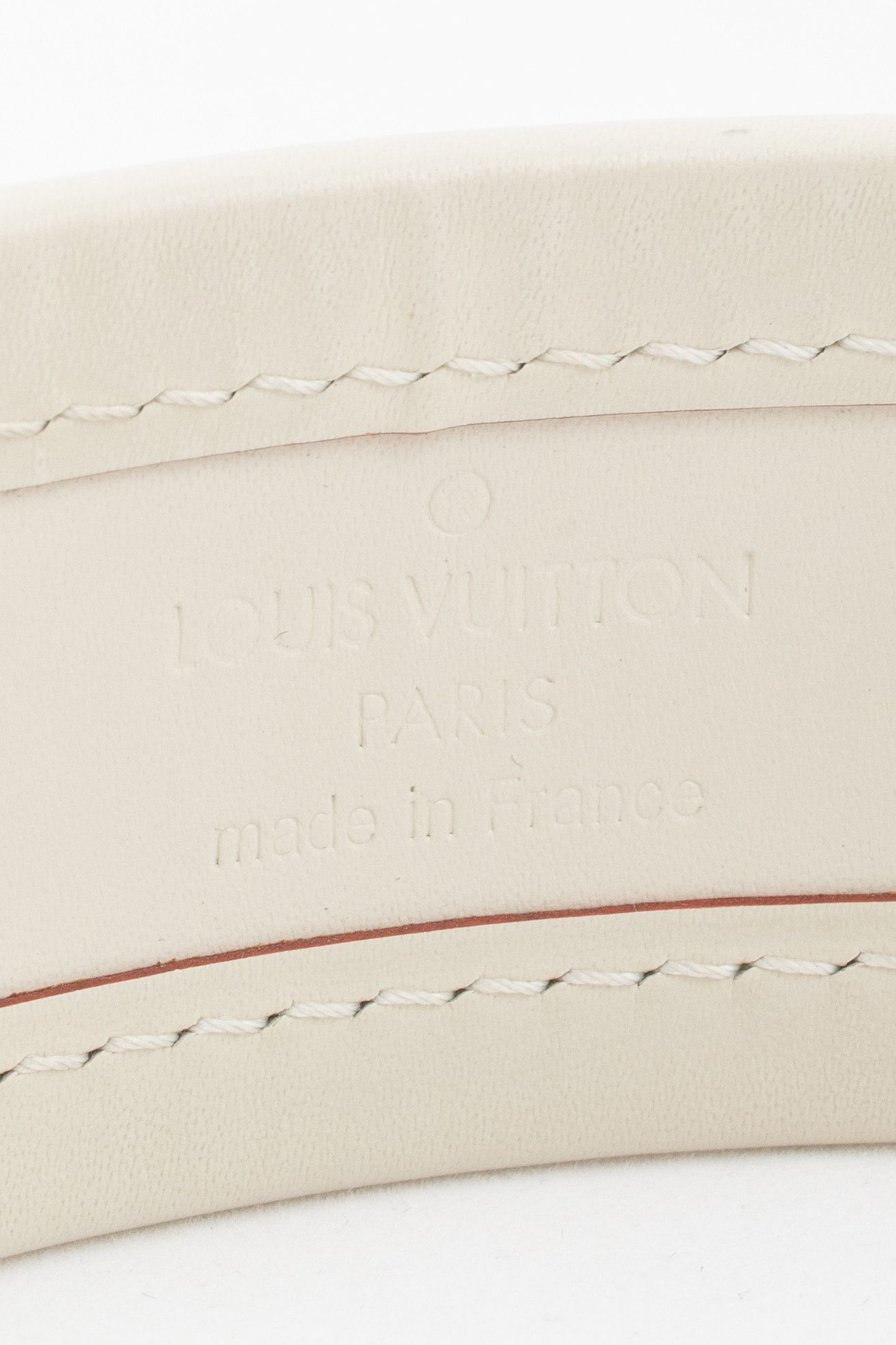 Louis Vuitton Louis Vuitton Suhali White Leather S-Lock Bracelet Size ONE SIZE - 7 Thumbnail