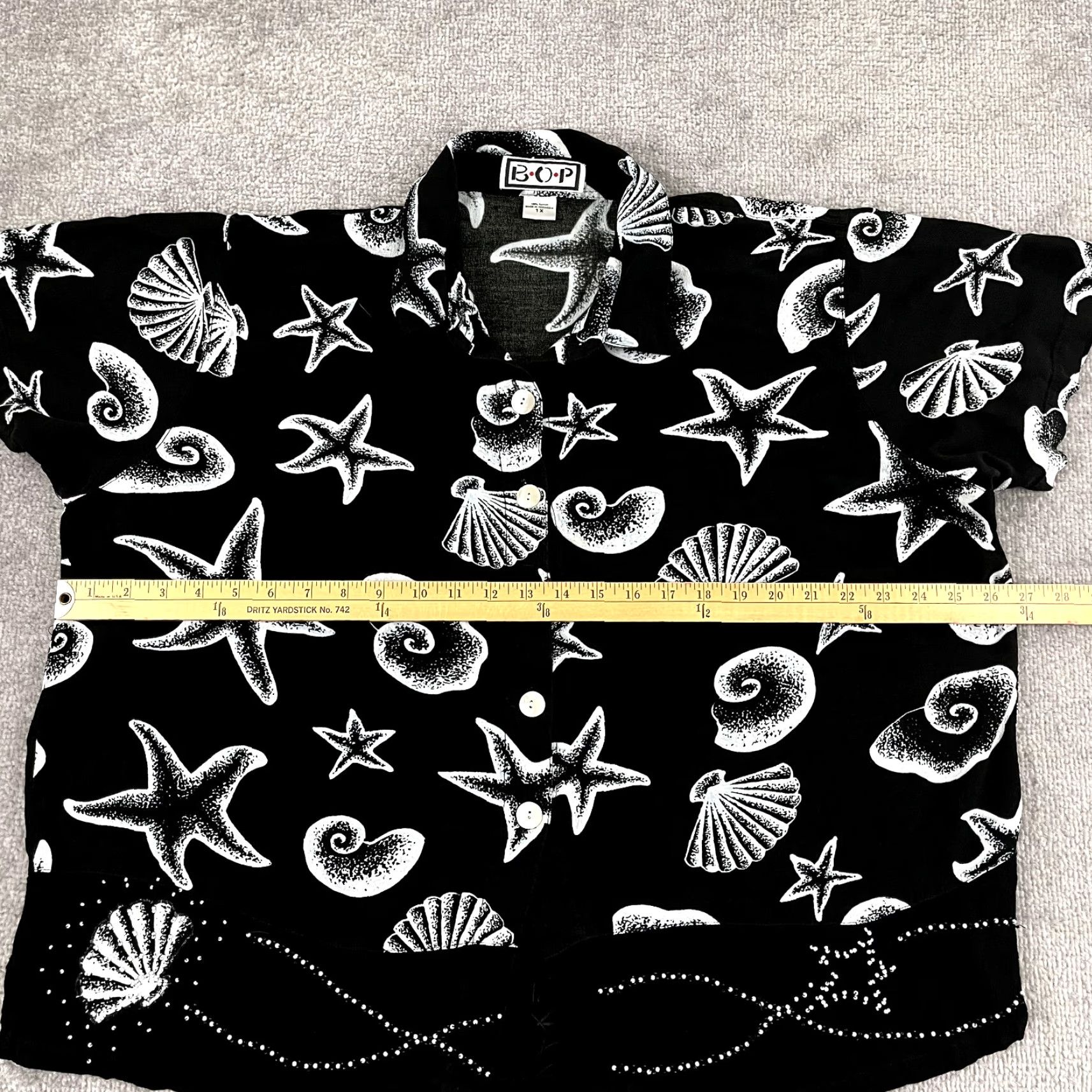 Vintage WE BE BOP Black Button-Up Shirt Women 1X Beaded Animal Print Short Sleeve Casual Top Size XL / US 12-14 / IT 48-50 - 6 Thumbnail