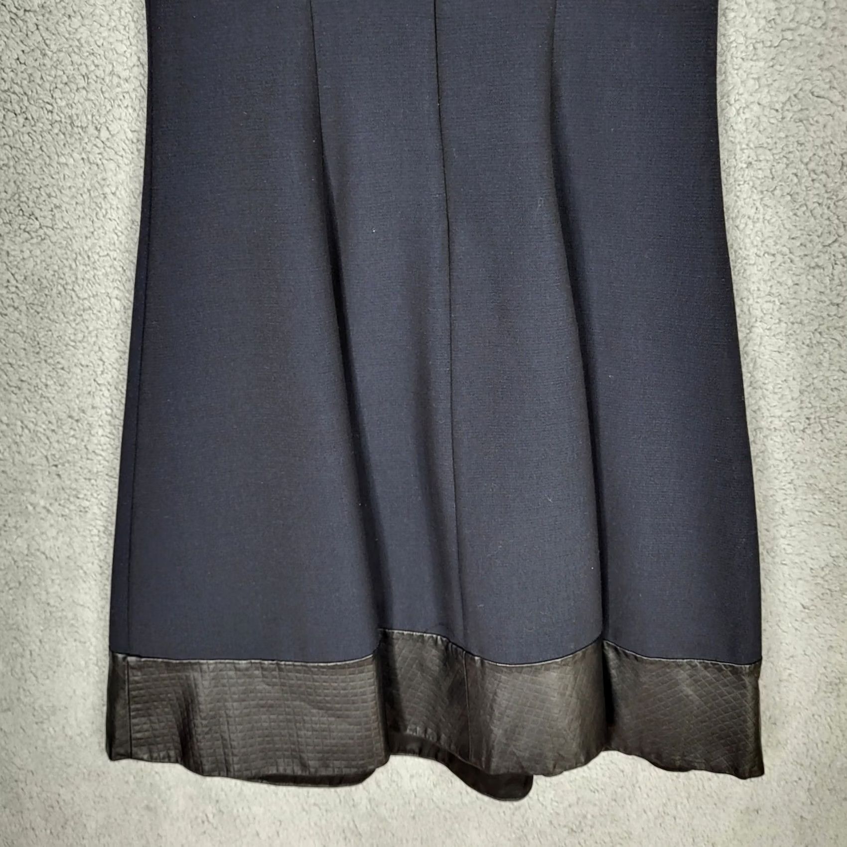 L'AGENCE L'Agence Dress Sleeveless Round Neck Zip Knee Length Black Embossed Leather Trim Ponte Knit Sz 4 Regular Womens Fashion Size S / US 4 / IT 40 - 6 Thumbnail