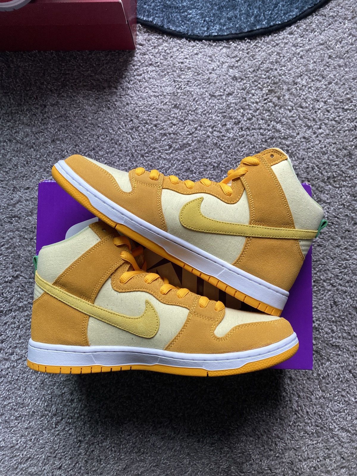 Nike Nike SB Dunk High “Pineapple” Size US 10.5 / EU 43-44 - 2 Thumbnail