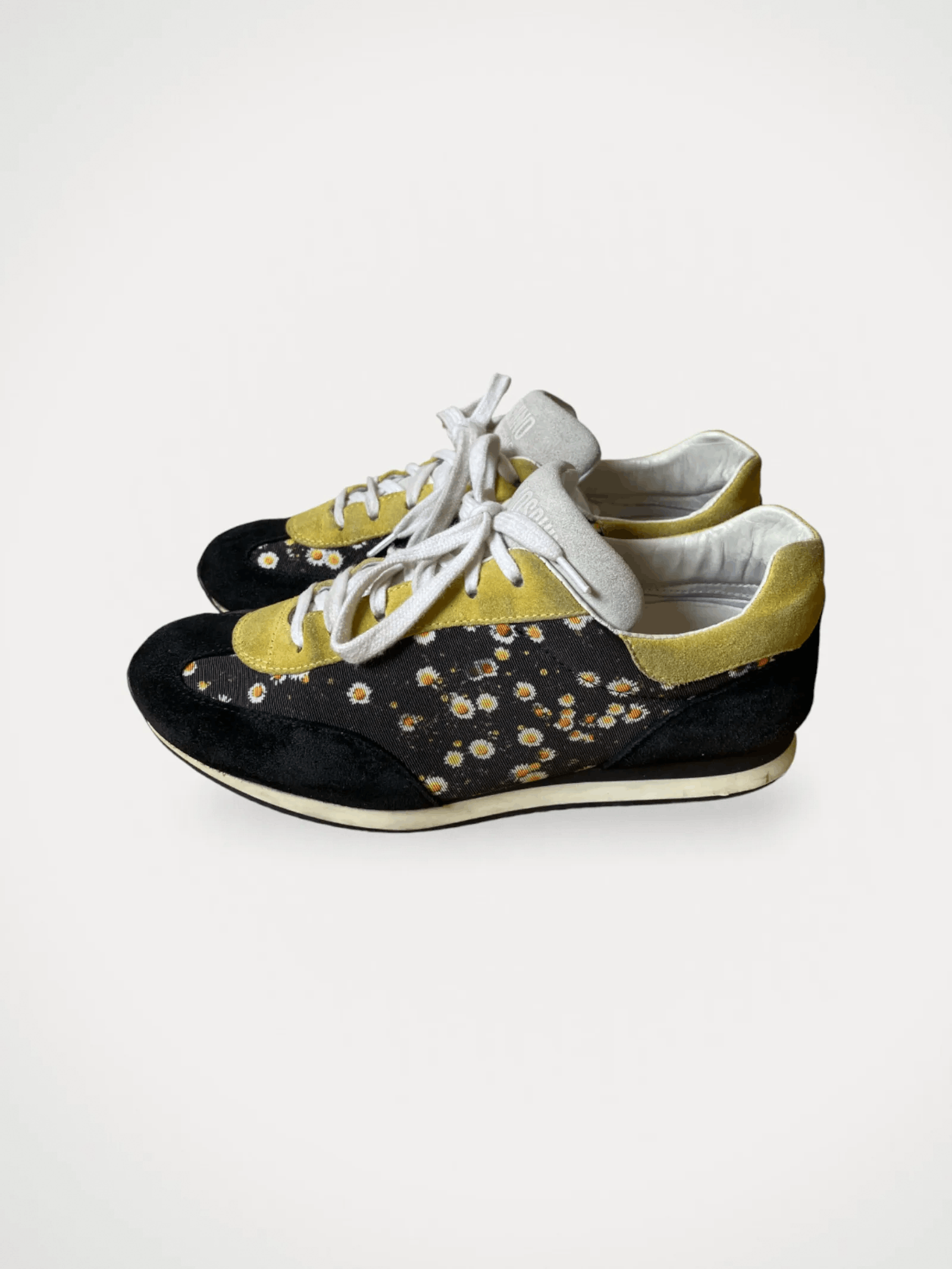Moschino Moschino Cheap and Chic Sneakers Size US 7 / IT 37 - 1 Thumbnail