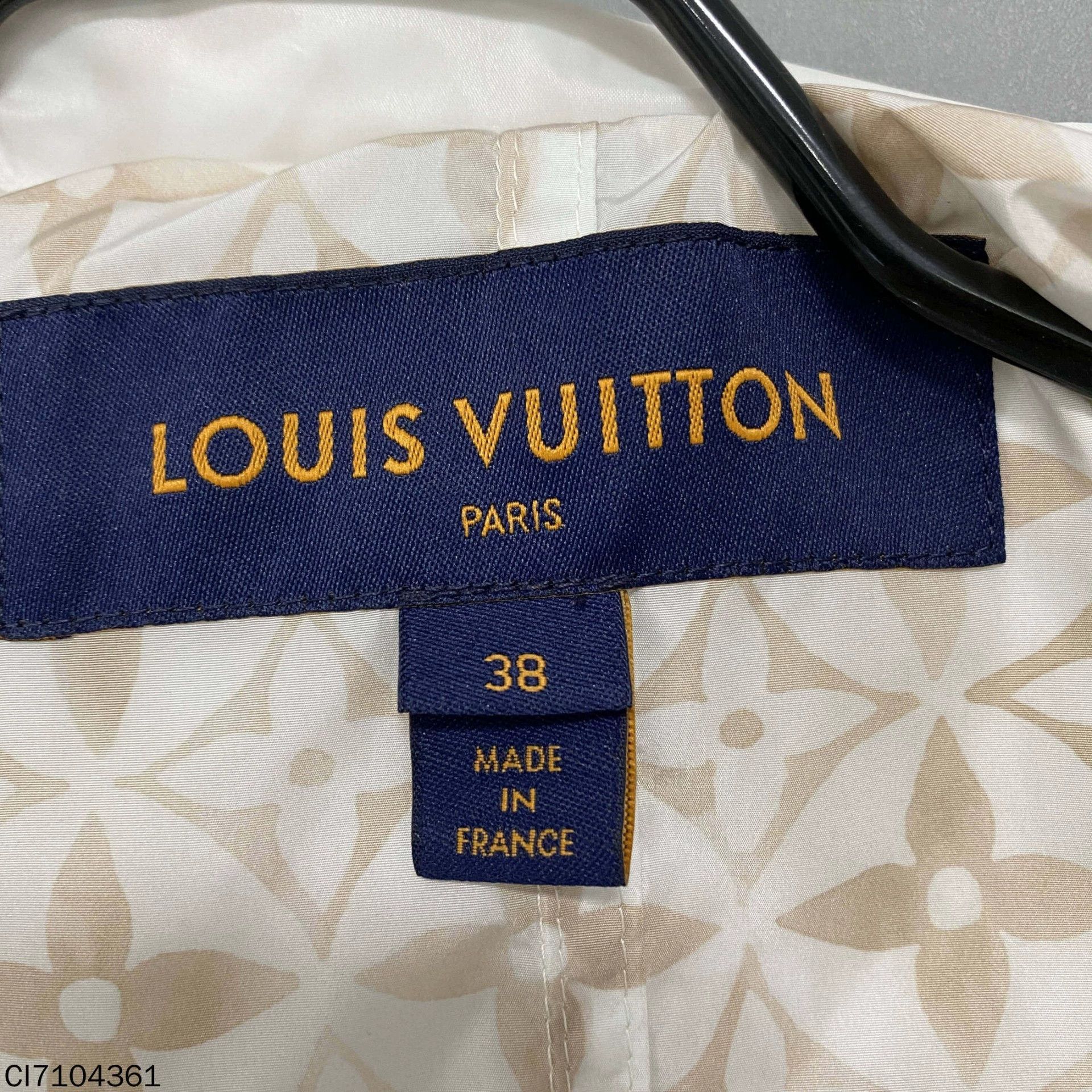 Louis Vuitton LV Summer Limited Three-Flower Print Parka Size S / US 4 / IT 40 - 4 Thumbnail