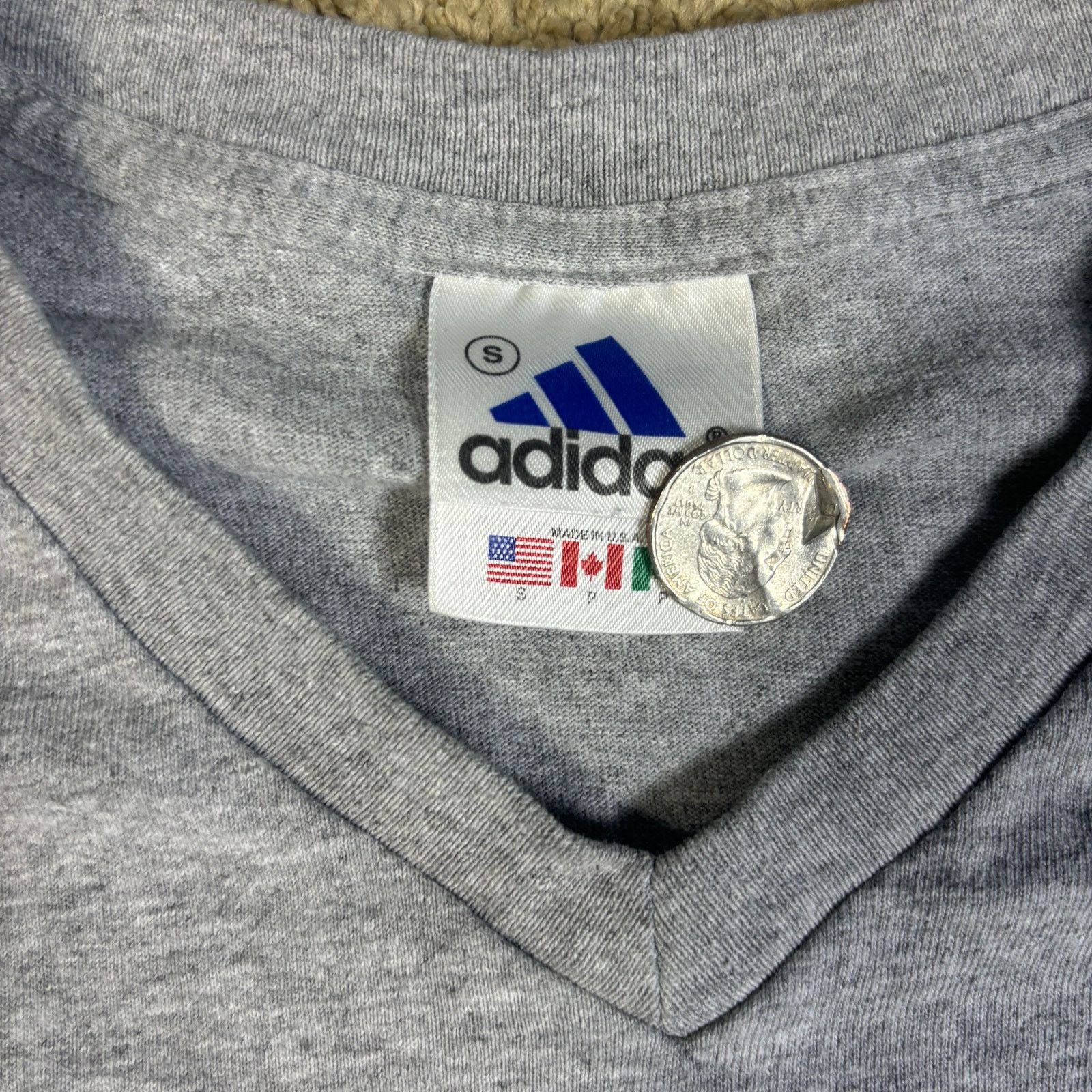 Adidas vintage 90s adidas v-neck gray tshirt womens M/L embroidered Size M / US 6-8 / IT 42-44 - 2 Thumbnail