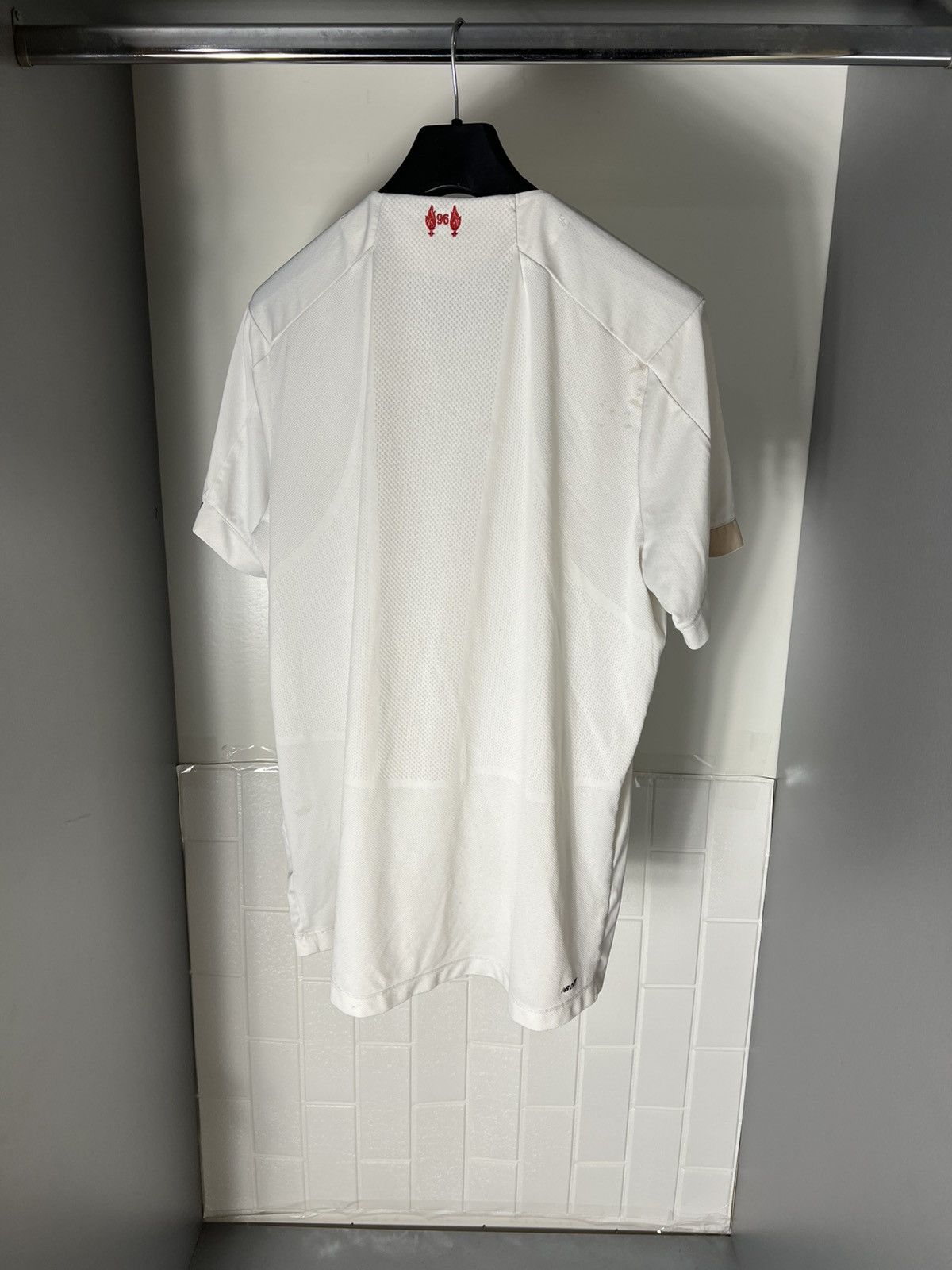New Balance × Vintage VERY RARE NEW BALANCE FC LIVERPOOL ENGLAND SOCCER JERSEY Y2K Size US XL / EU 56 / 4 - 11 Thumbnail